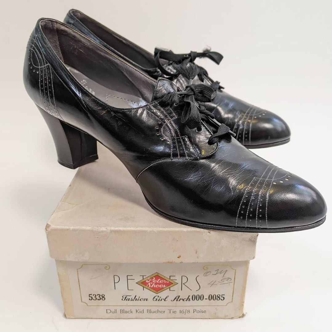 1940s Oxfords in Original Box | Approx Size 8