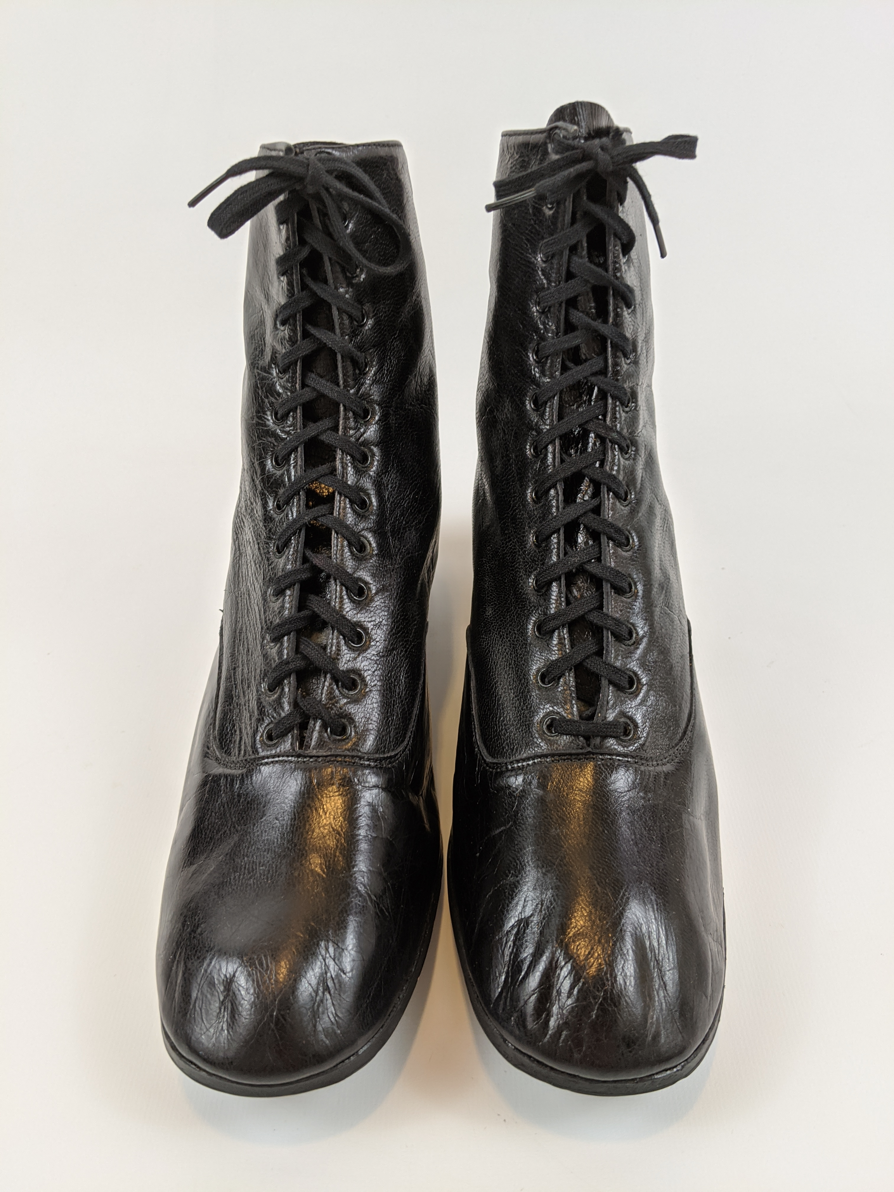 1930s Black Lace Up Boots | Approx Sz 7-7.5
