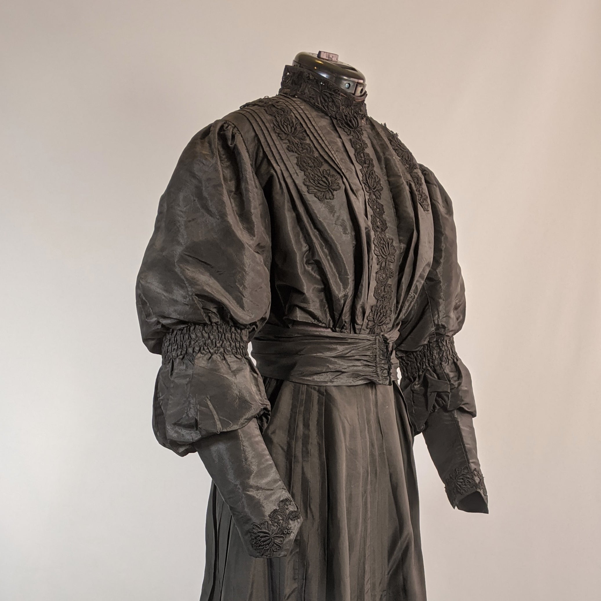 1890s Black Taffeta Bodice