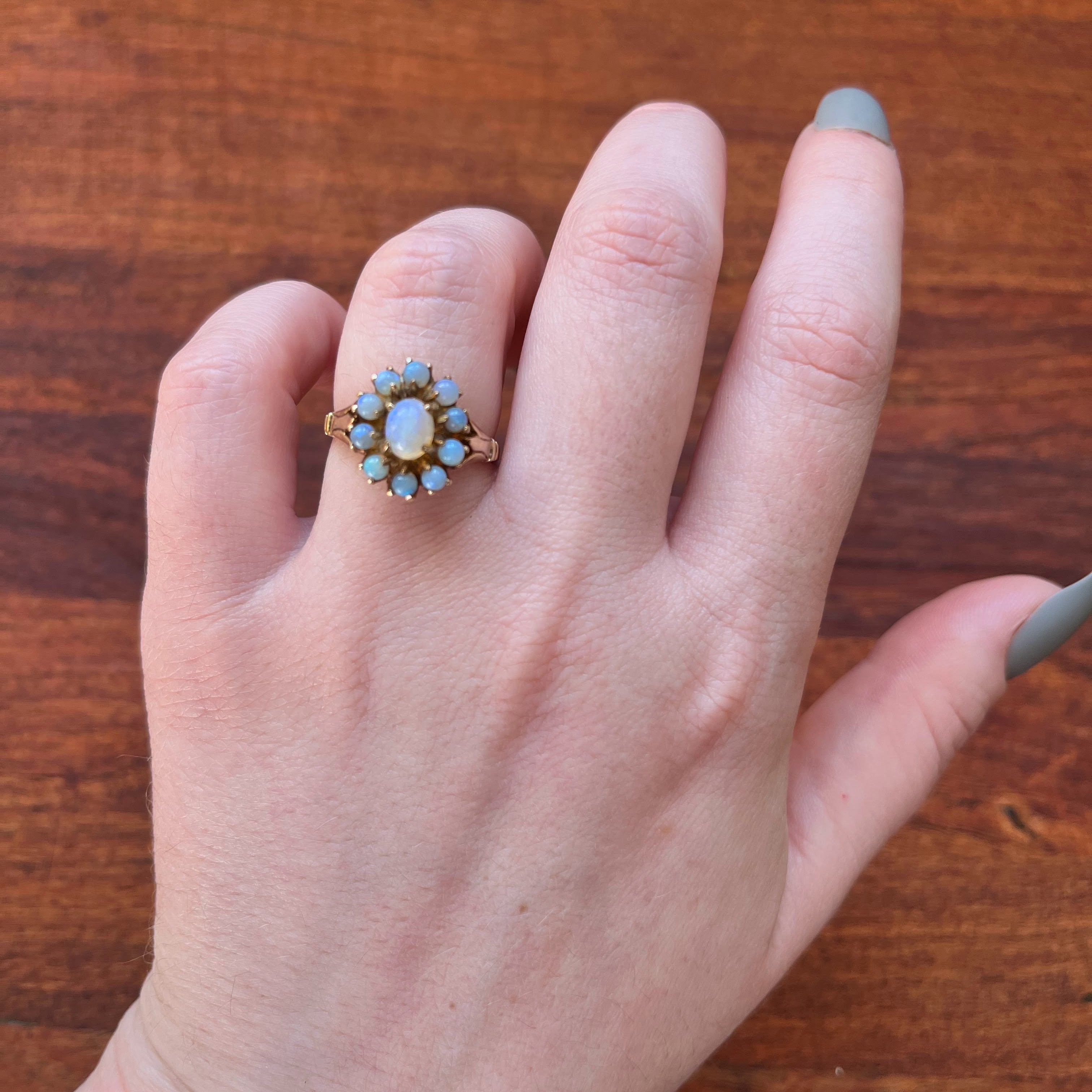 Vintage 10k Gold Opal Cluster Ring