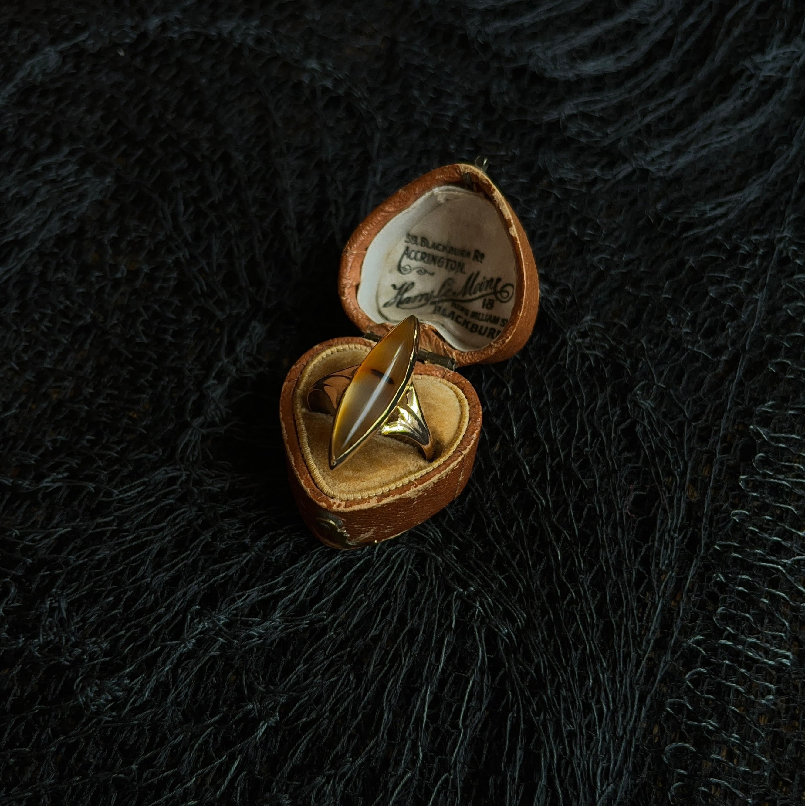 c. 1890s-1900s 14k Gold Banded Agate Ring