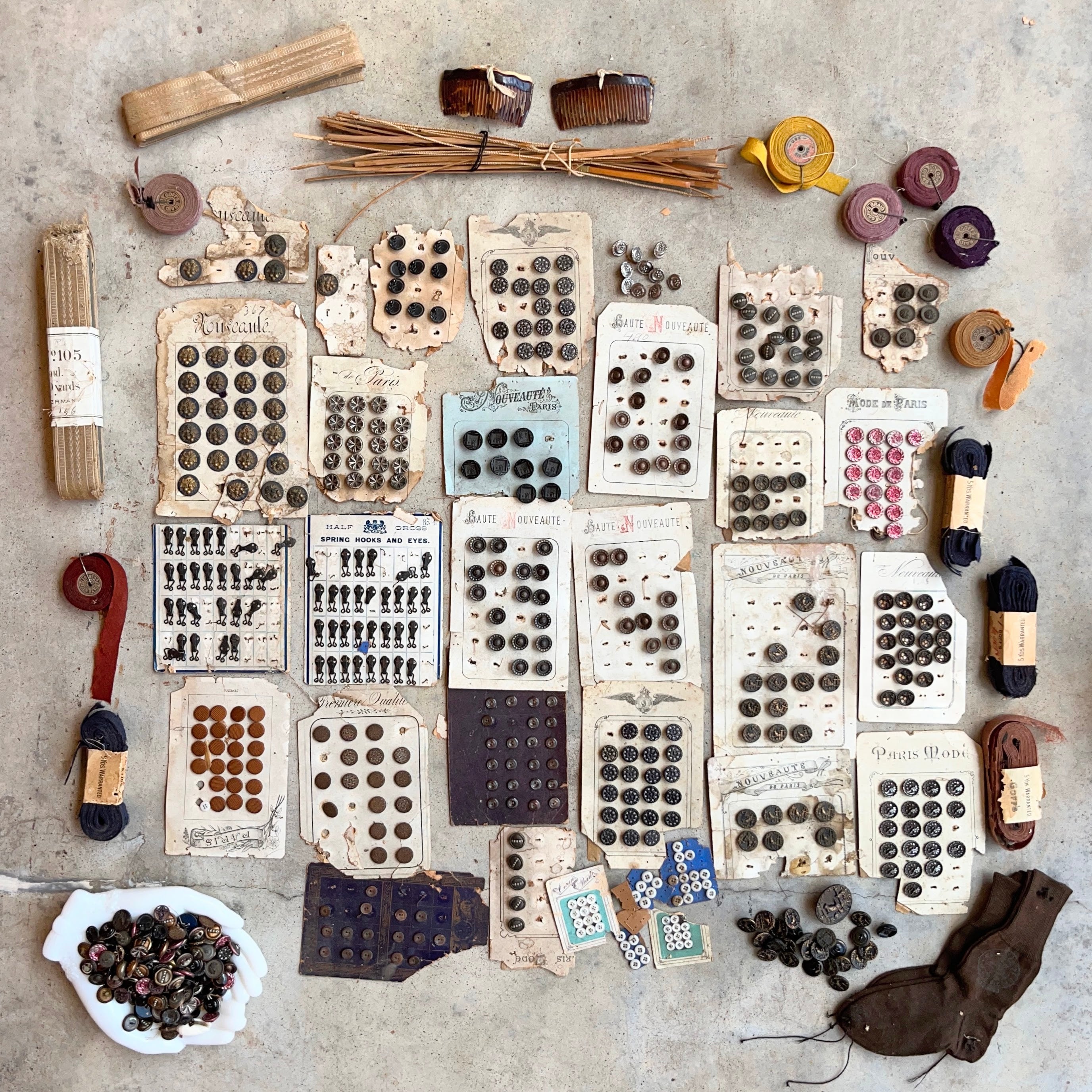 Large Lot of Antique Buttons + Notions 500+ Pcs