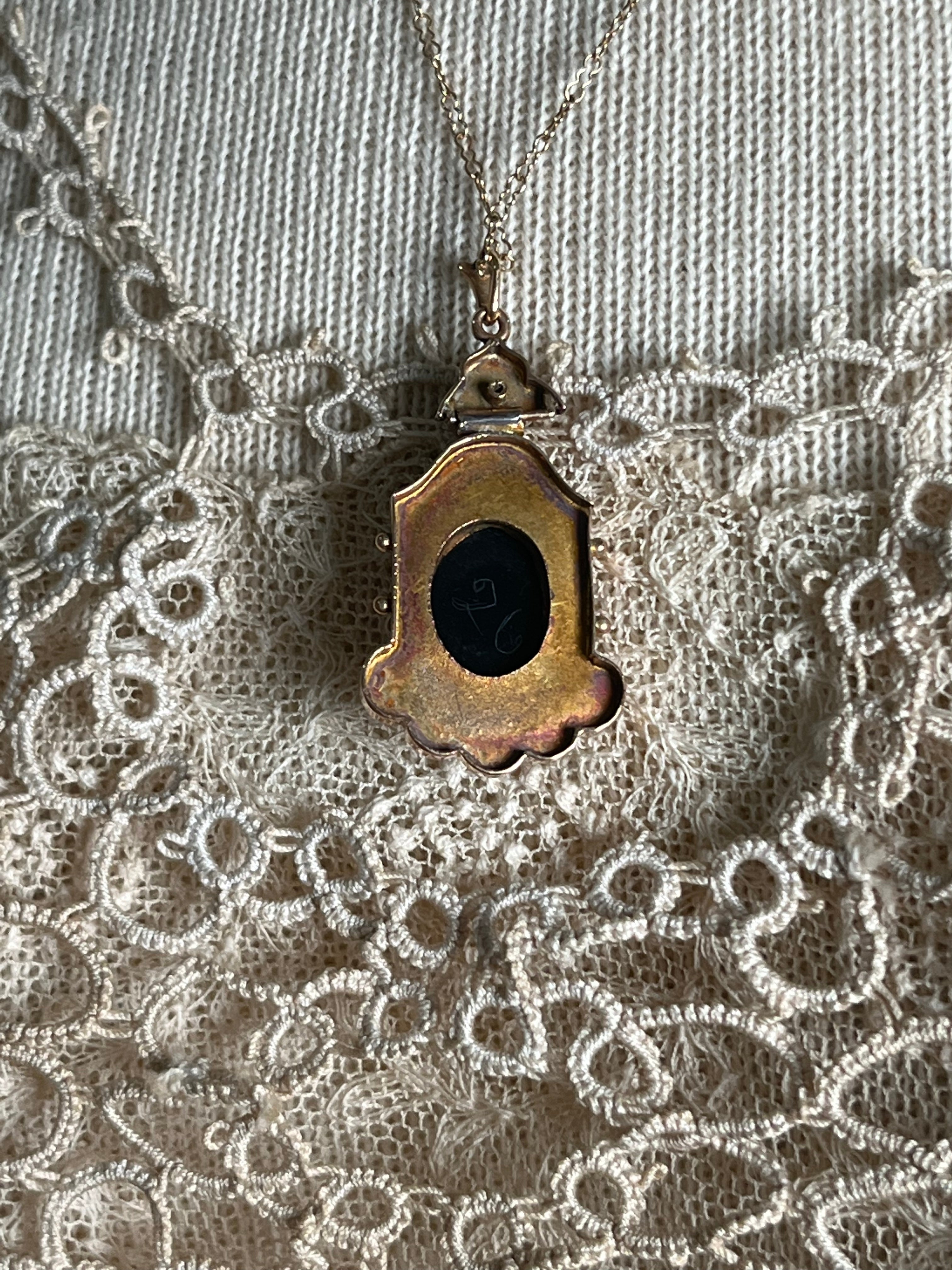 c. 1870s-1880s 12k-14k Gold Hardstone Cameo Necklace