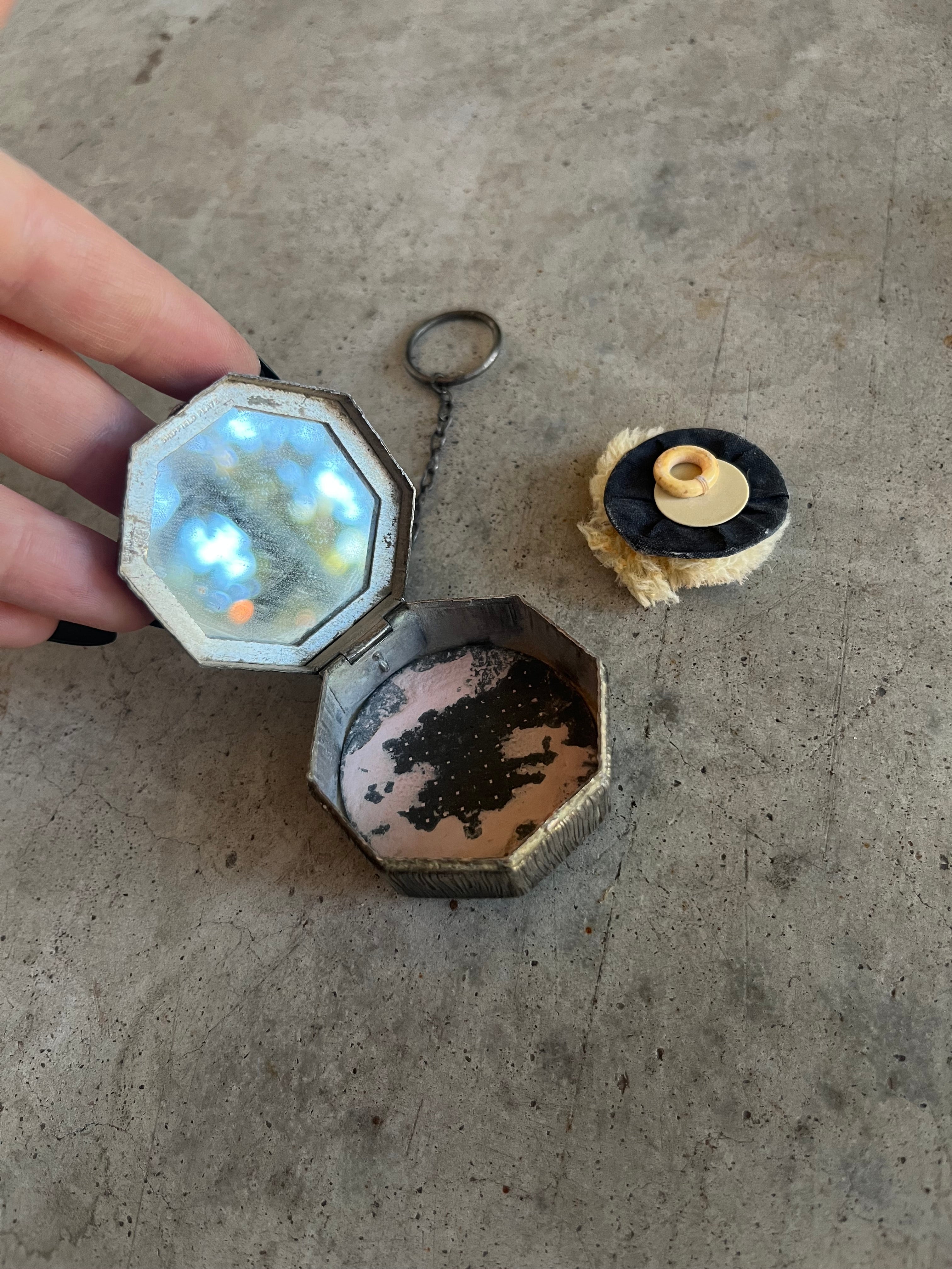 c. 1920s-1930s Finger Chain Compact