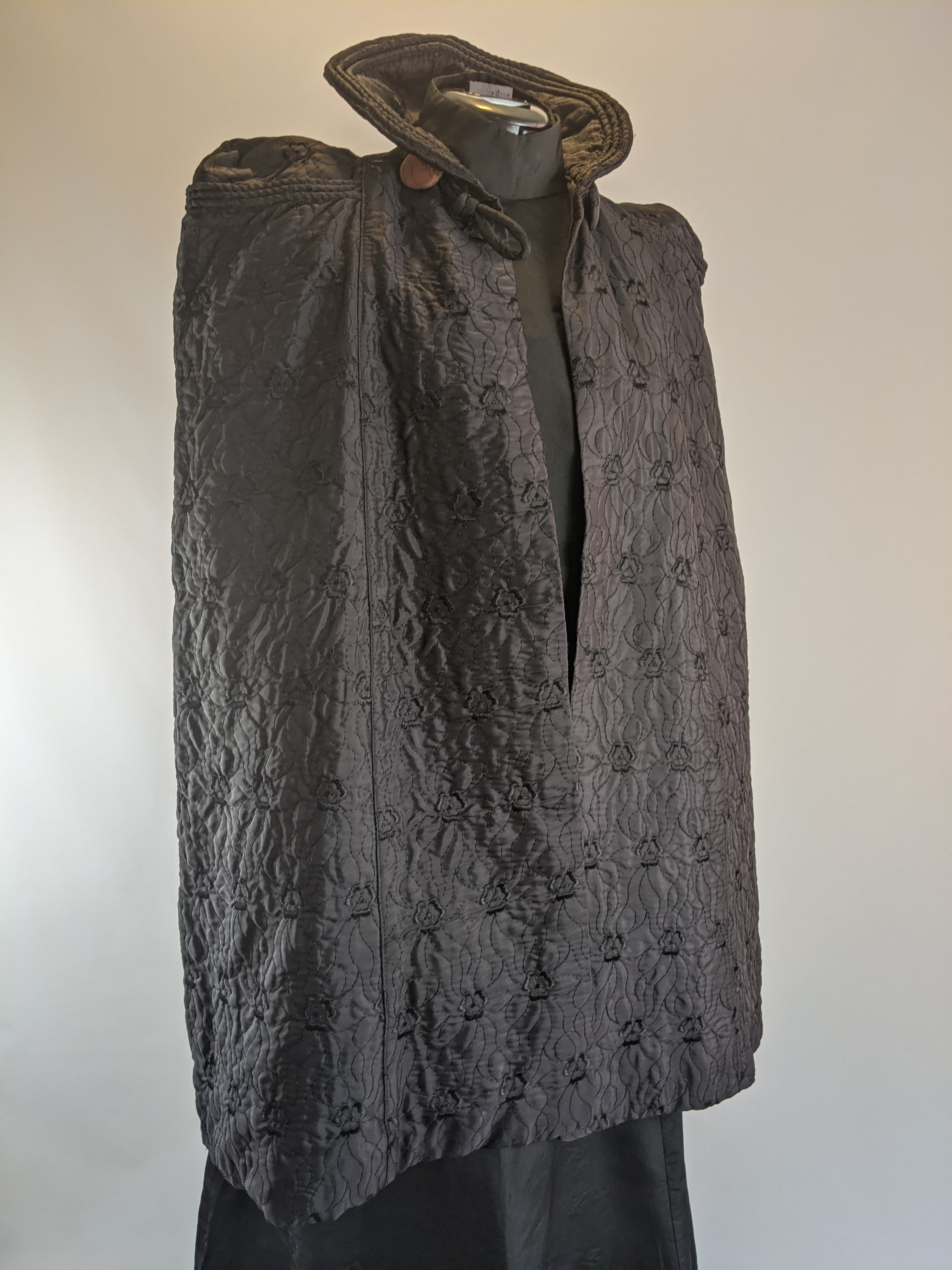 Vintage Victorian Style Quilted Cape