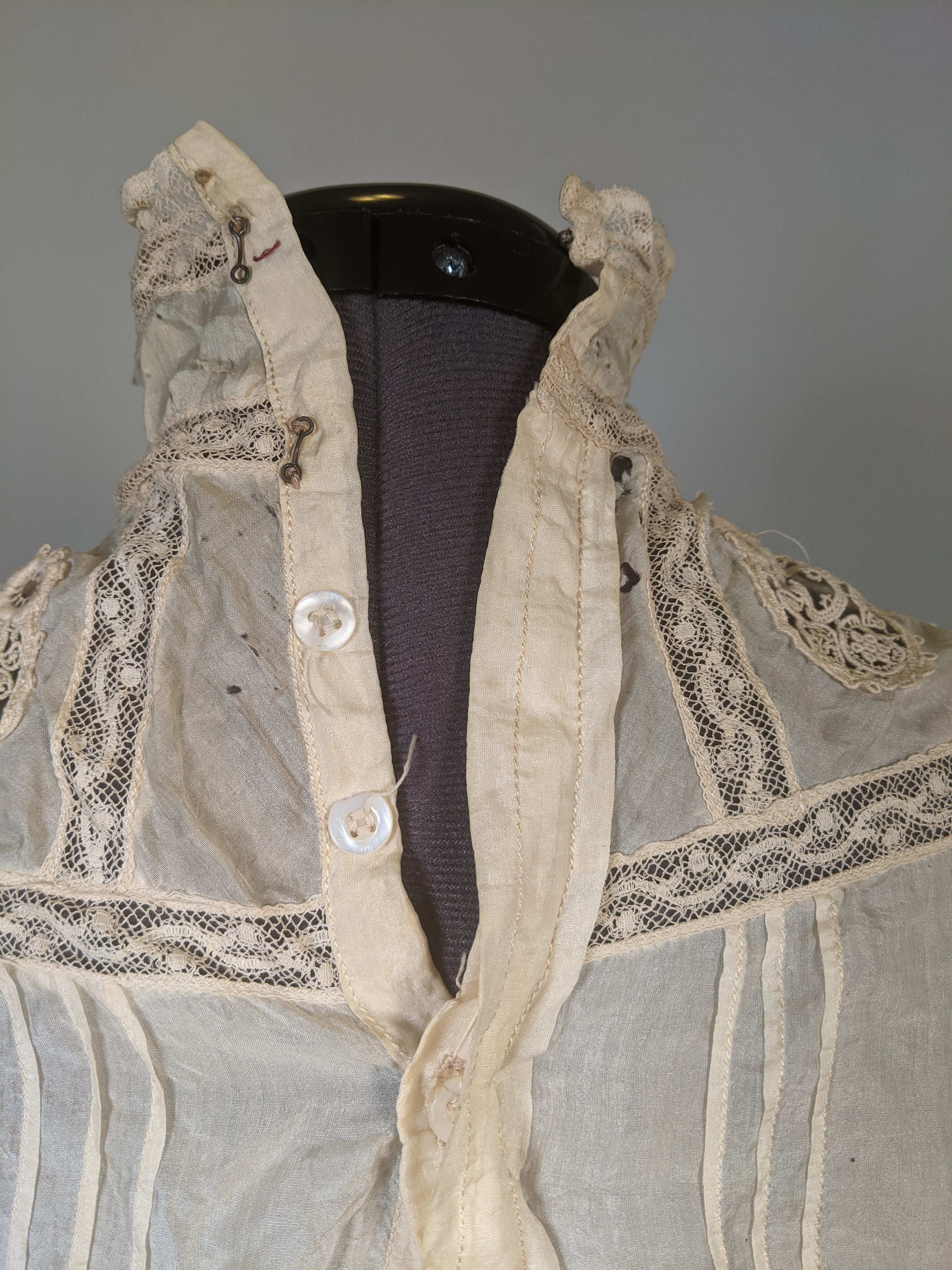 1900s Lace Blouse For Study / Display