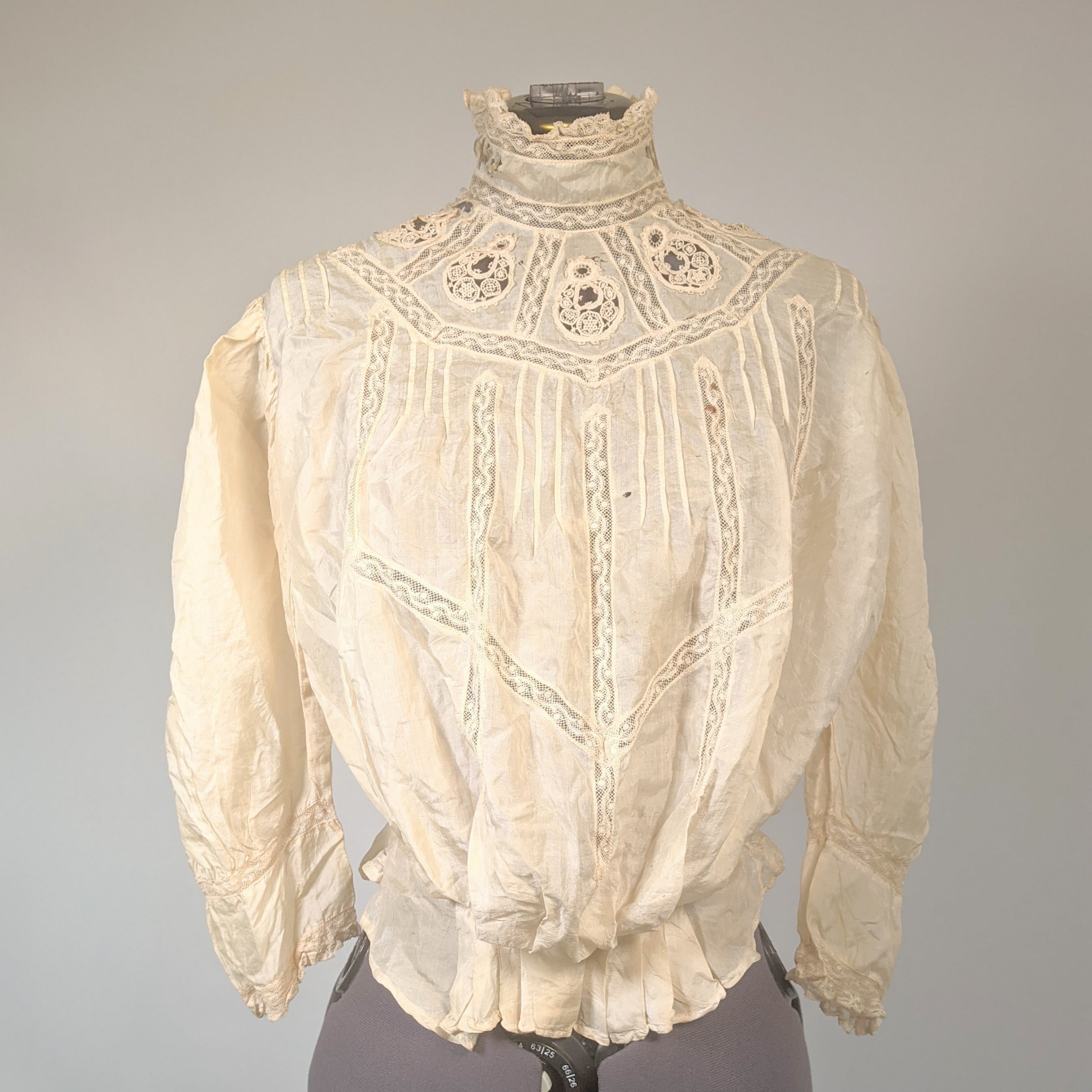 1900s Lace Blouse For Study / Display