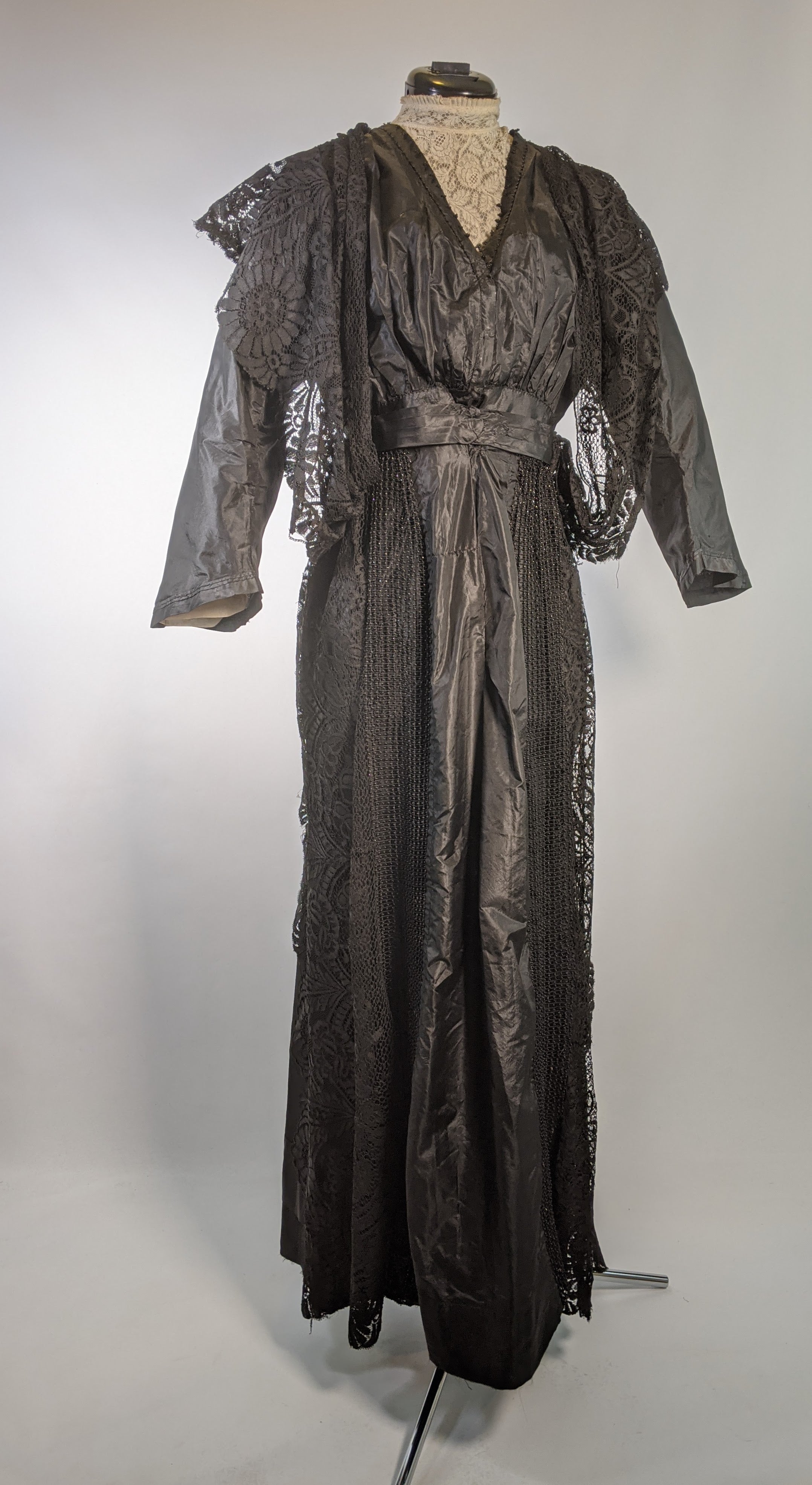 1910s Black Taffeta Gown | 28" waist