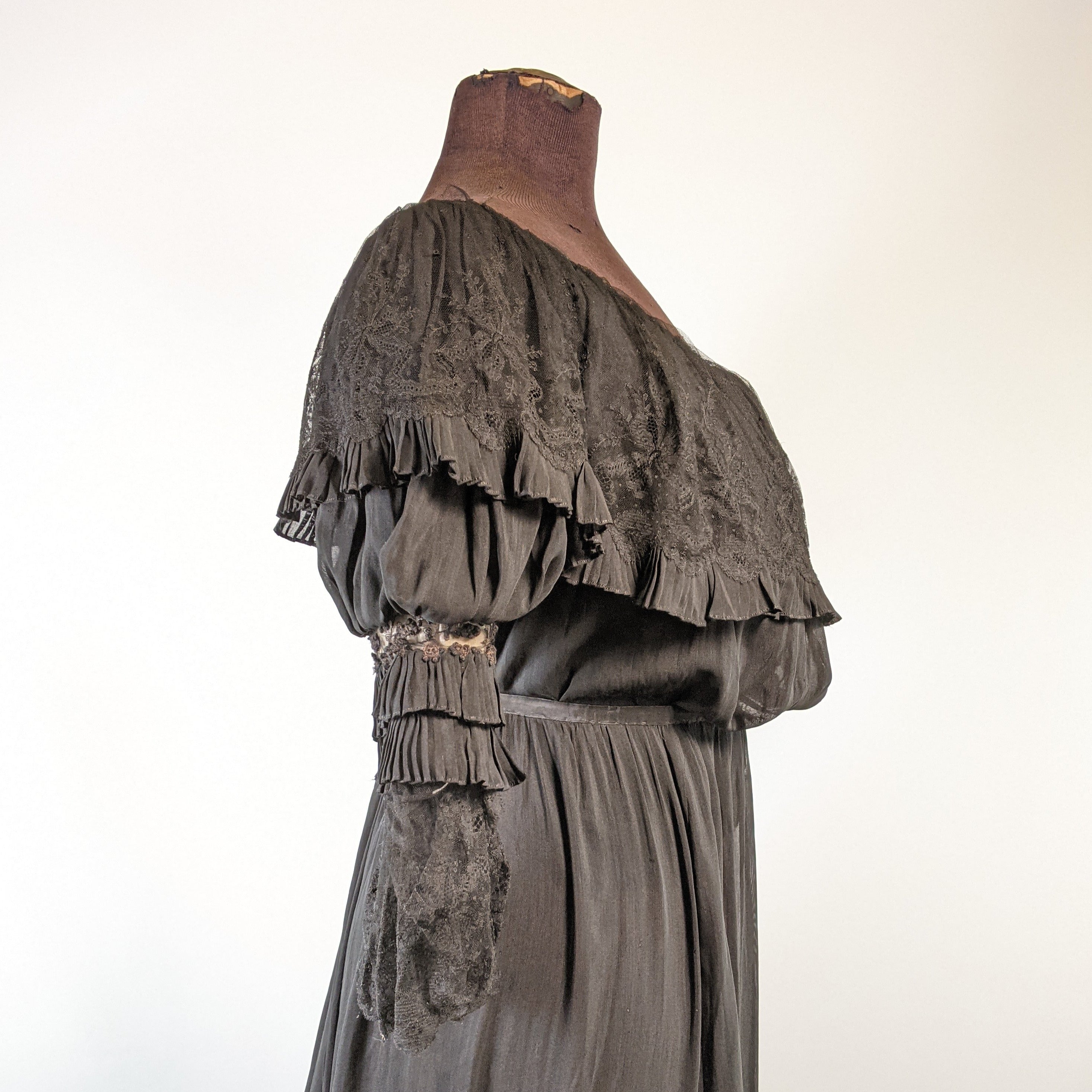 1900s Evening Gown
