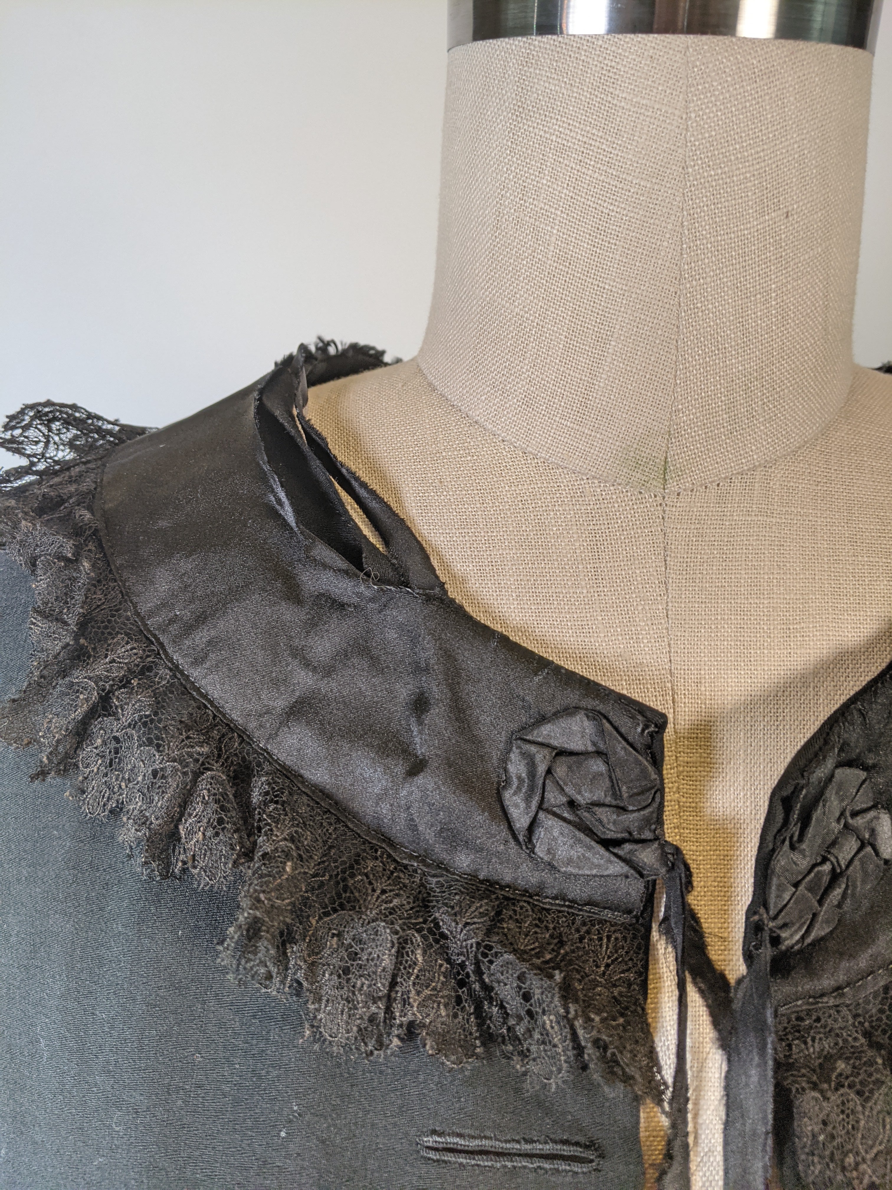 1880s Lace Trimmed Mantle