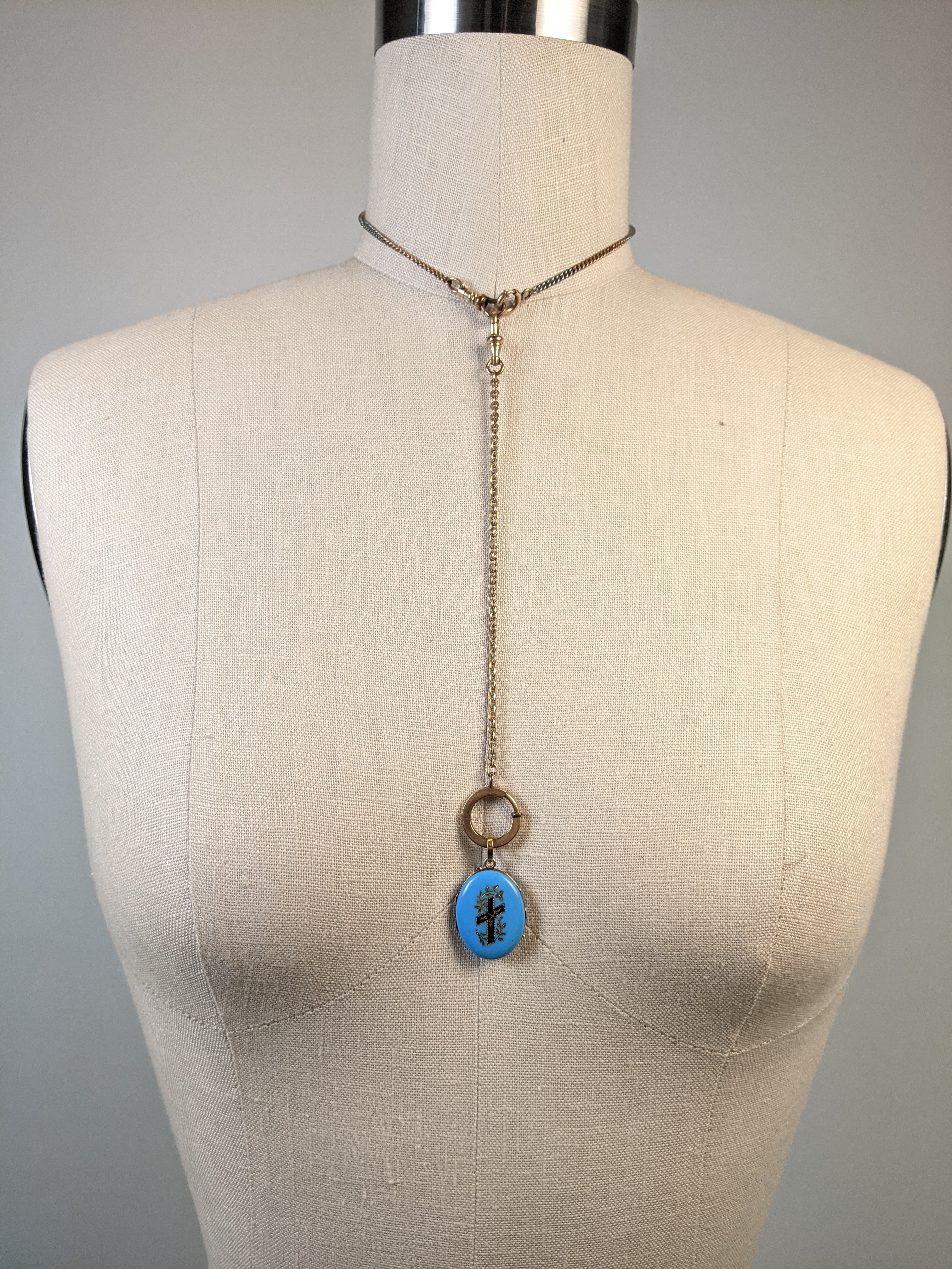 Victorian 14k Gold Enamel Mourning Locket