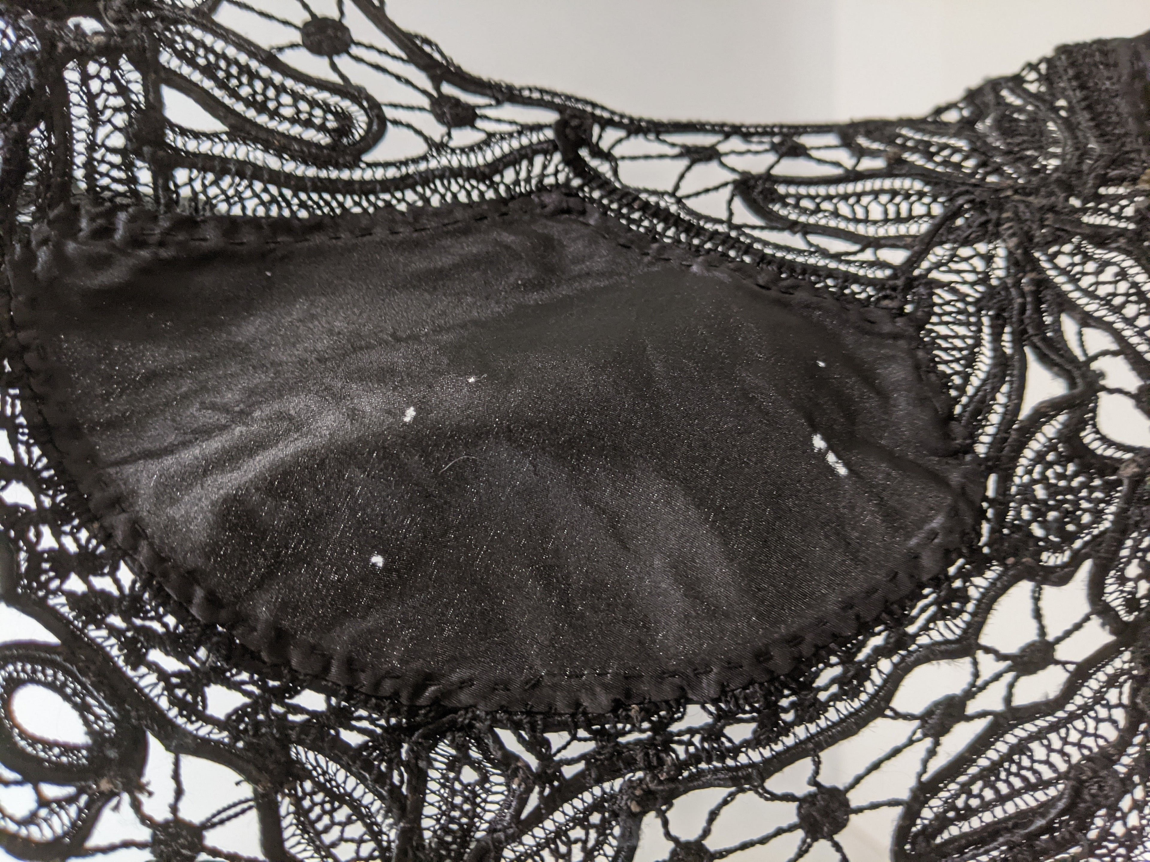 1890s-1900s Black Lace Collar