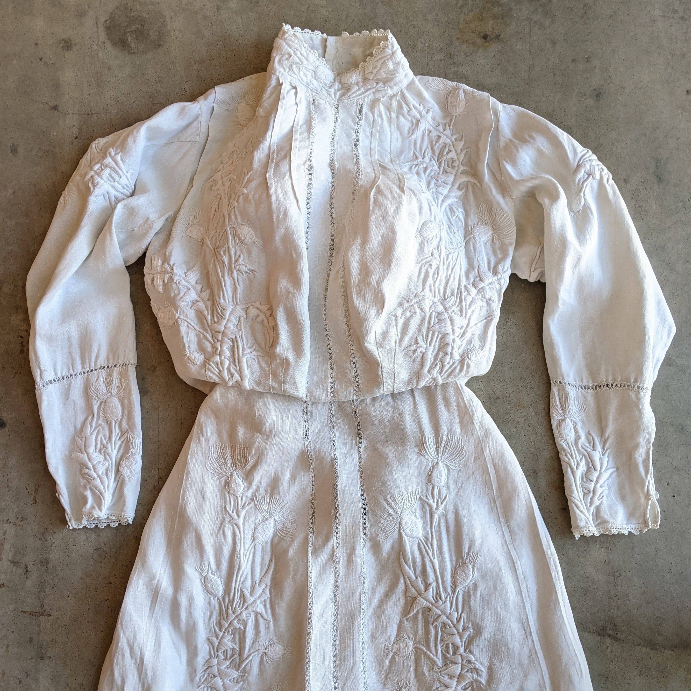 1900s Thistle Linen Dress
