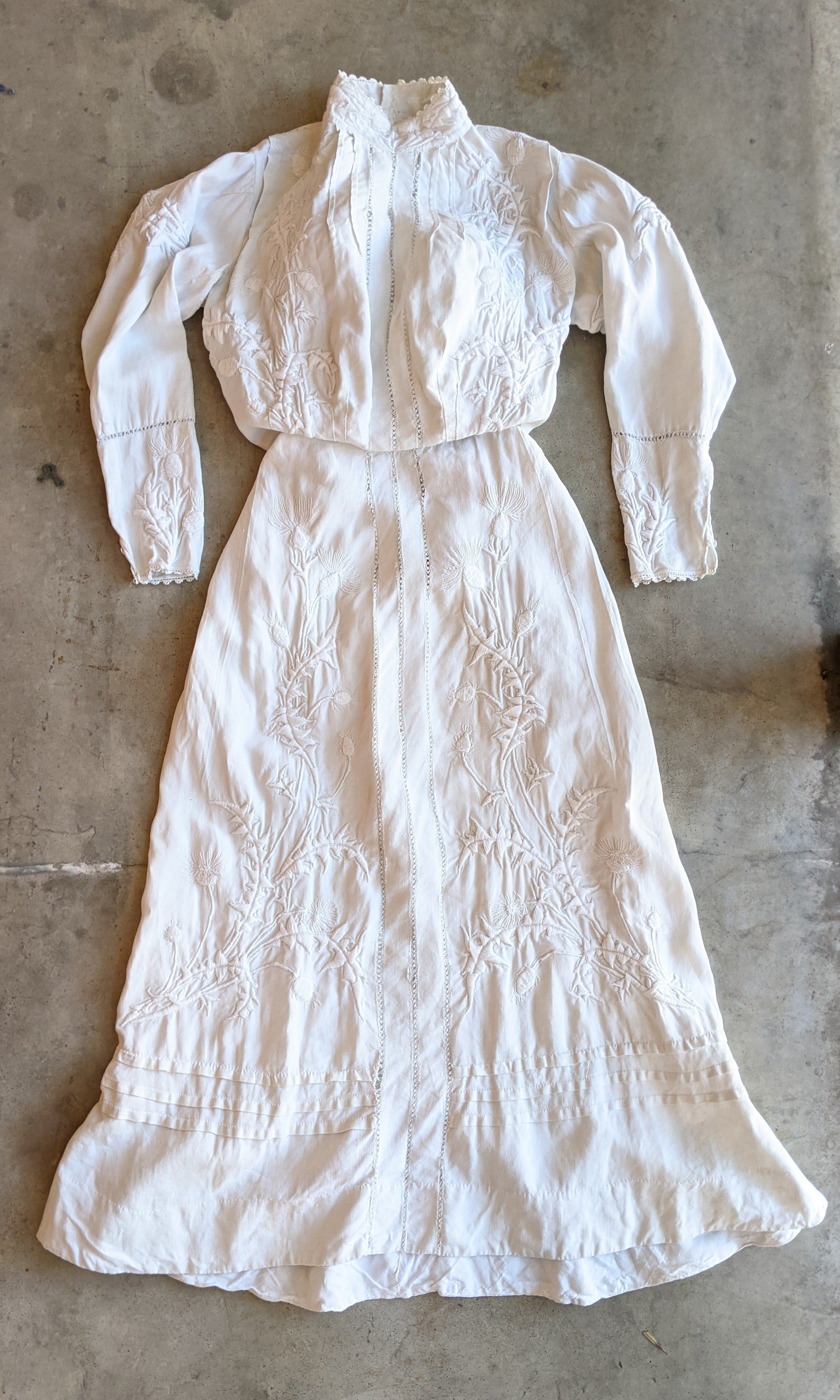 1900s Thistle Linen Dress