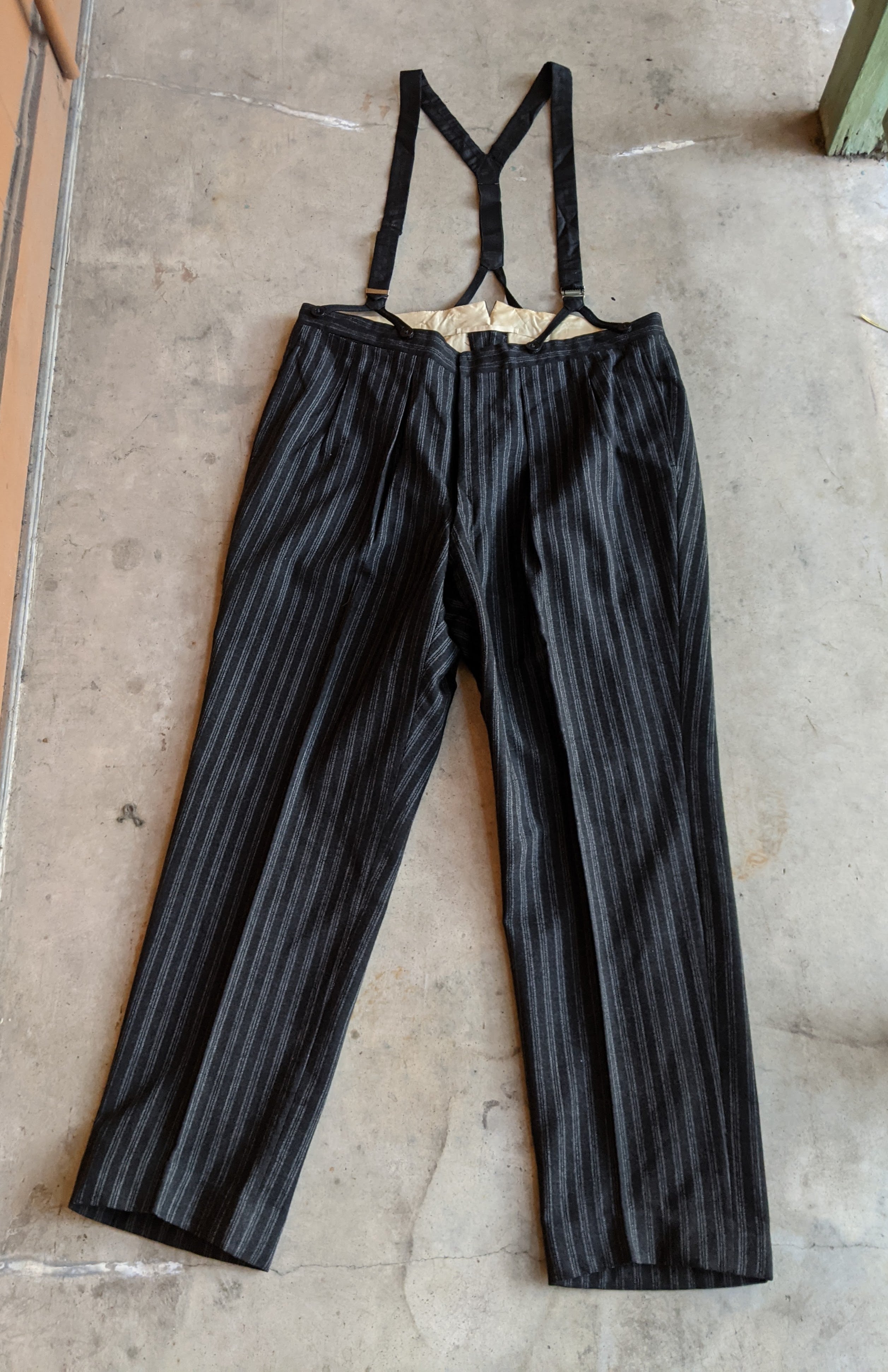 1937 Stroller Suit with Provenance | 38" waist 42" chest