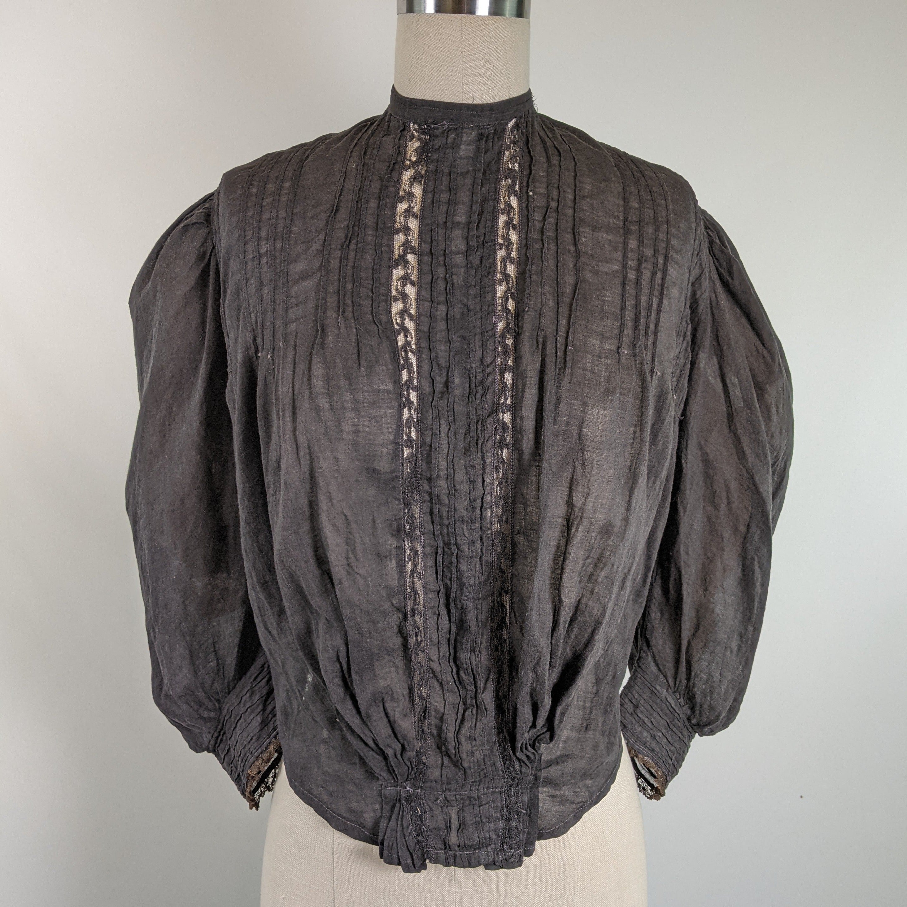 1900s Black Batiste Shirtwaist