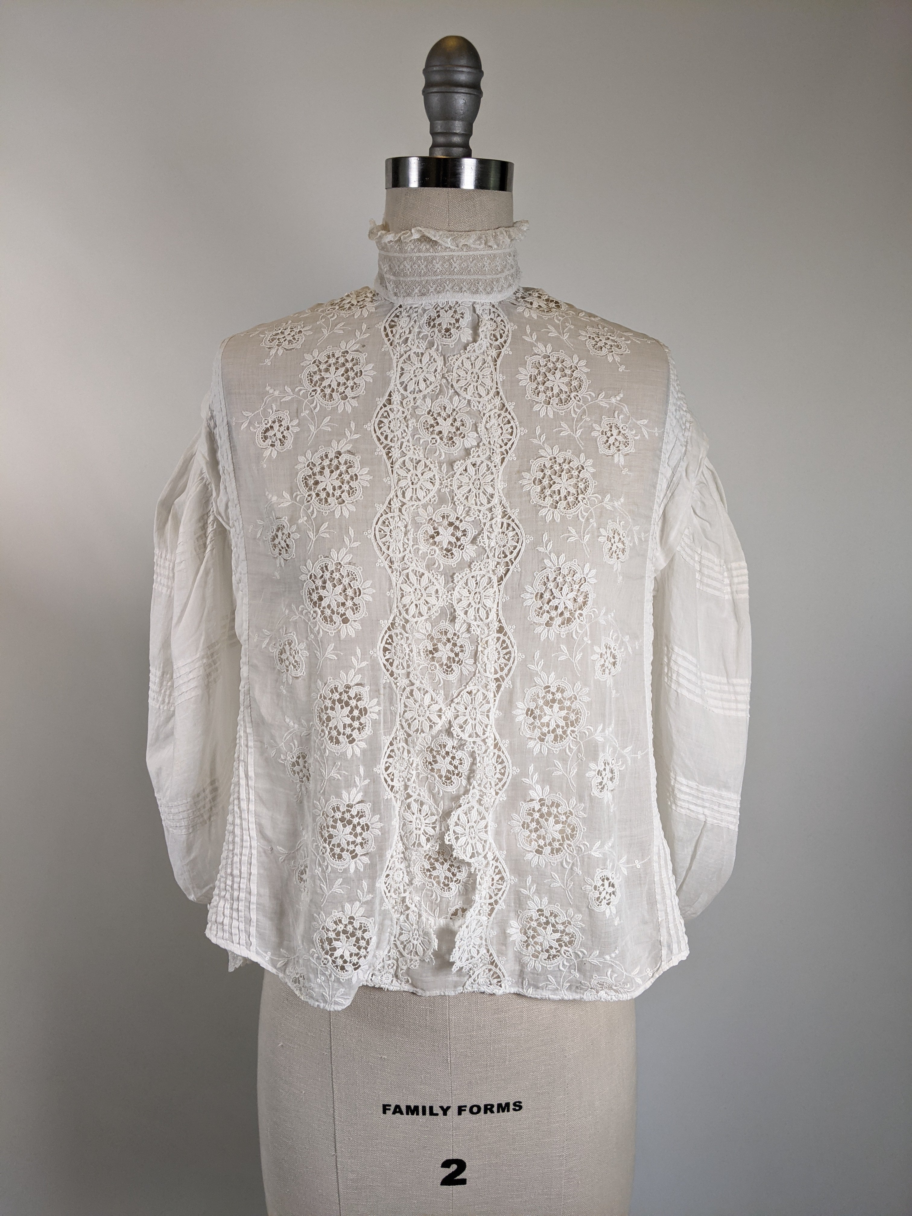 1900s White Lace Shirtwaist