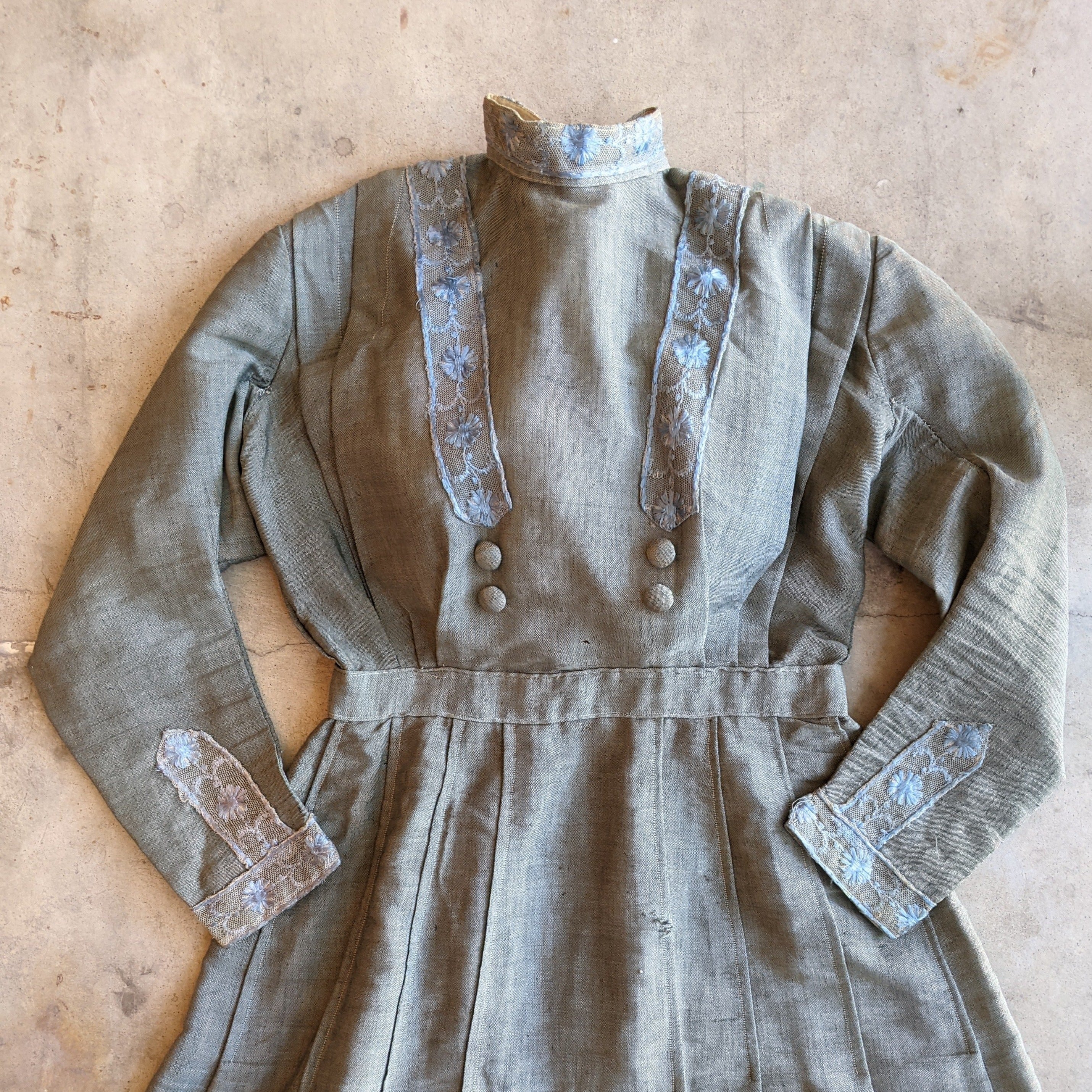 1900s Green Dress