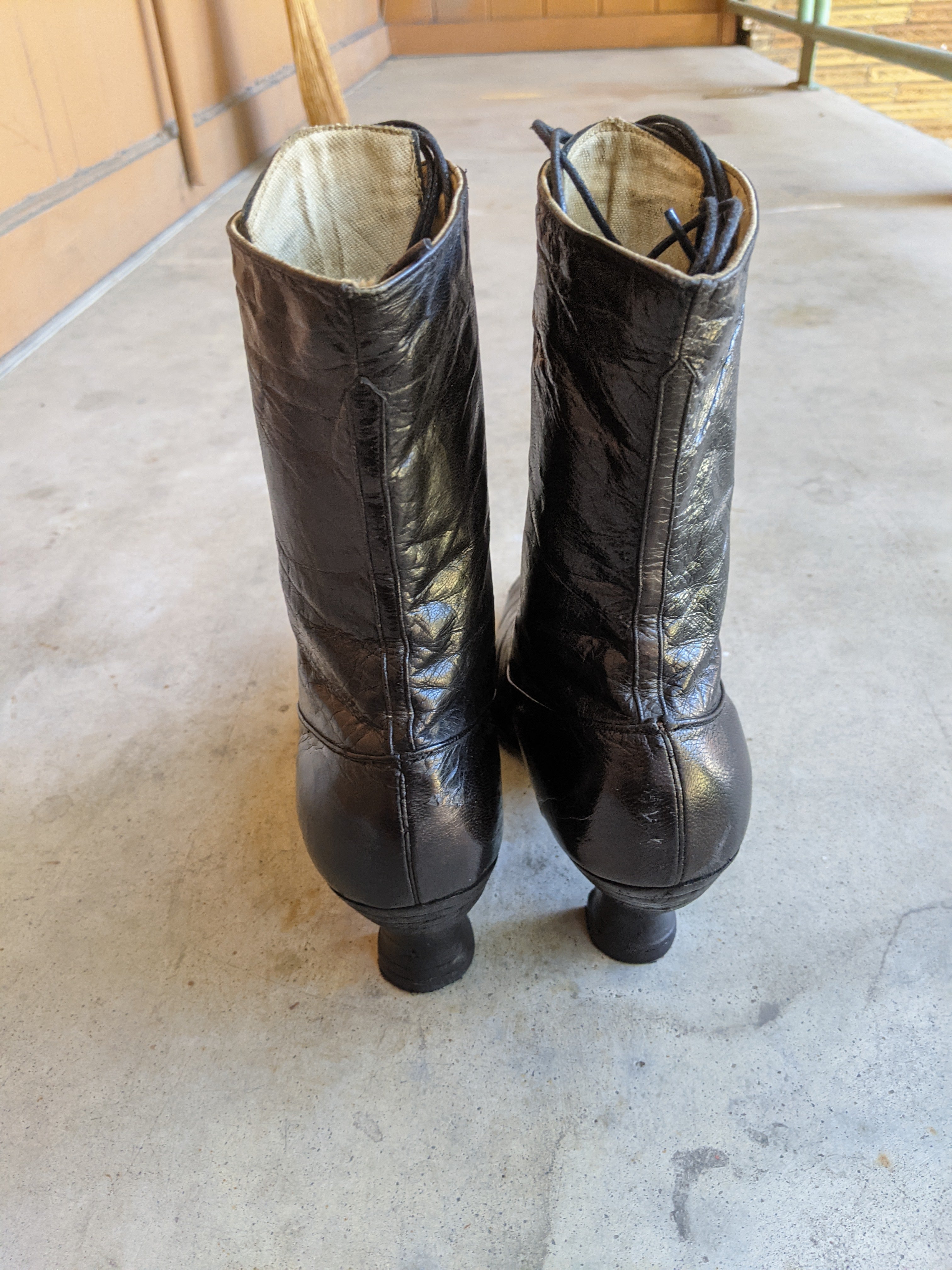 1910s-1920s Lace Up Boots | 7.5-8 US