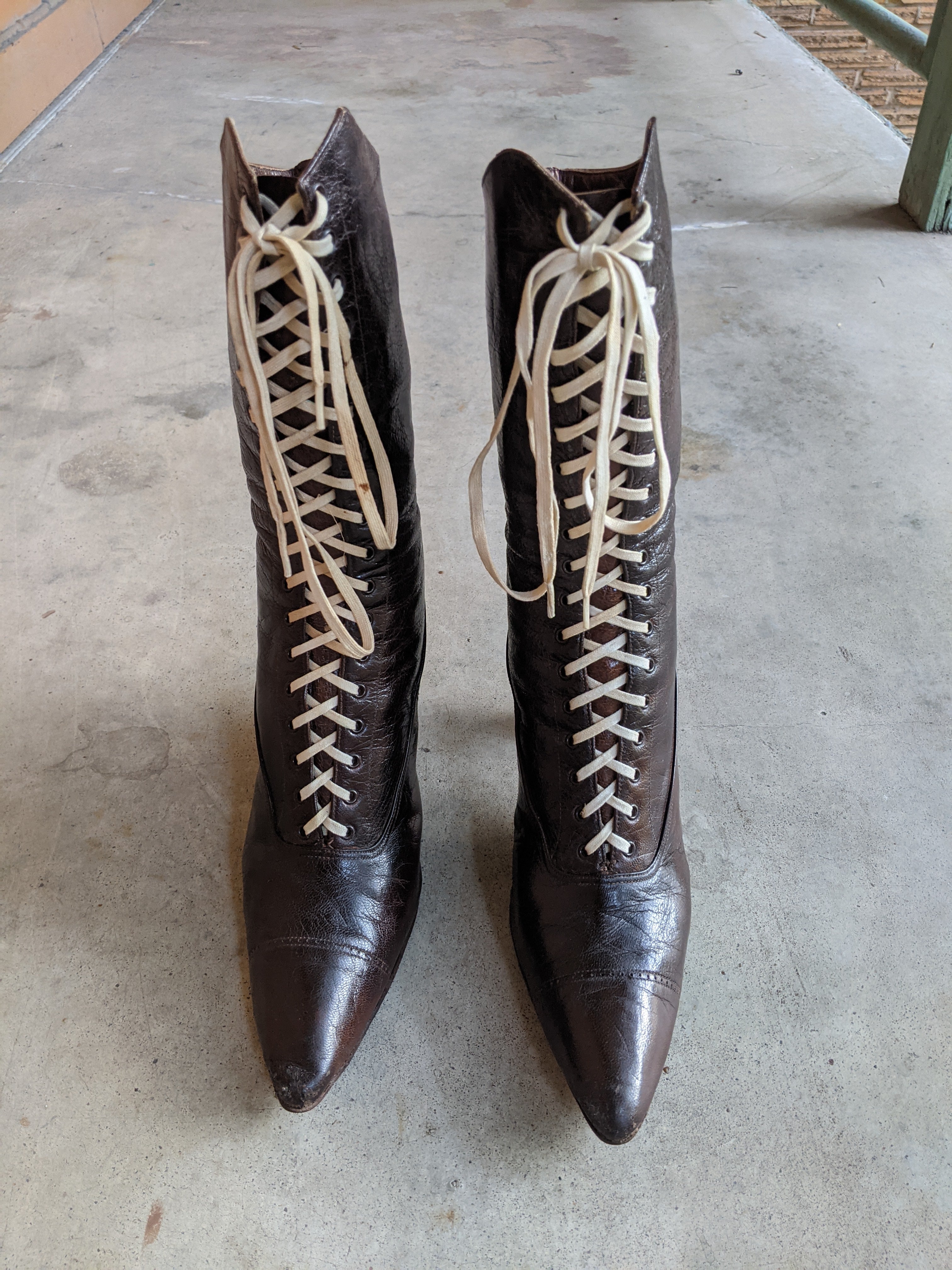 1910s-1920s Brown Lace Up Boots | Approx Sz 7
