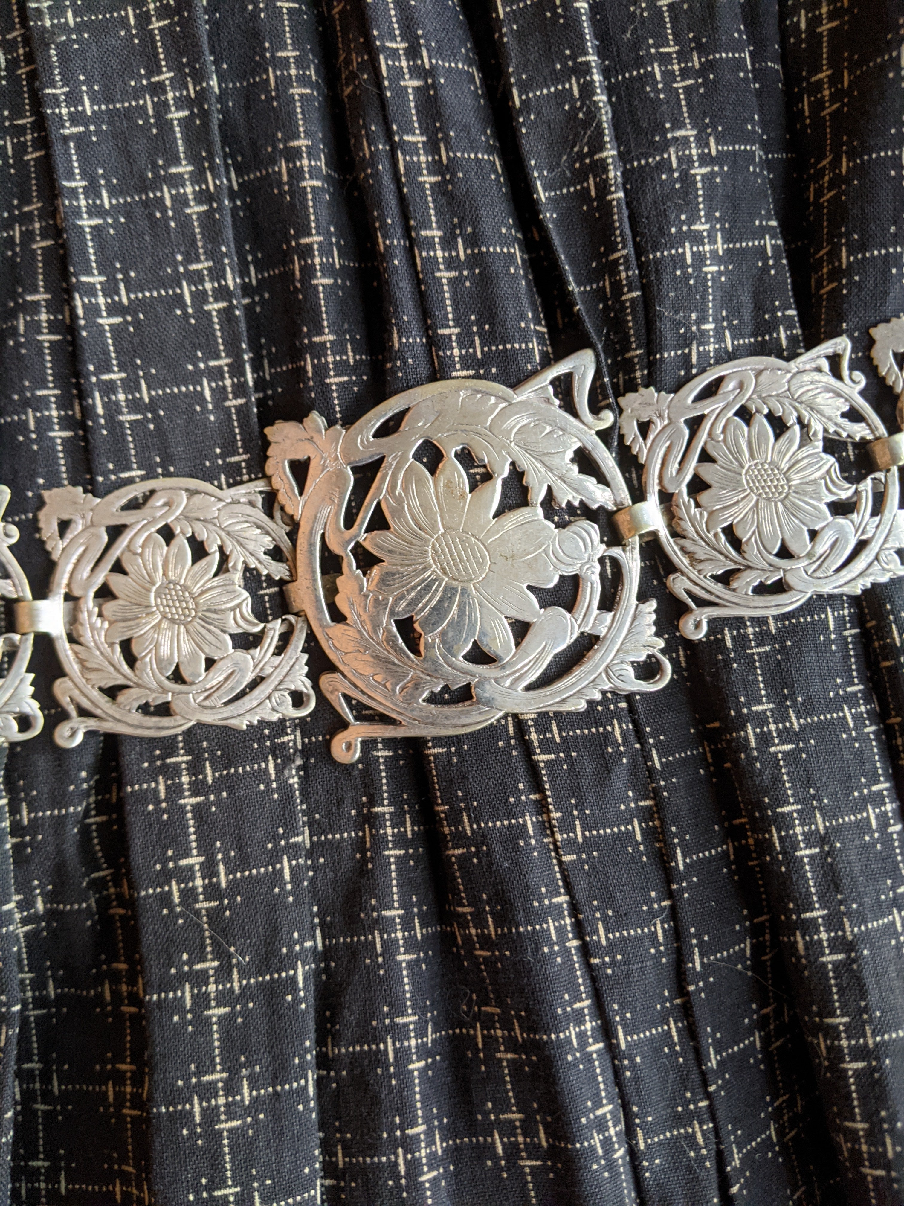 1900s EPNS Flower Belt | 26"