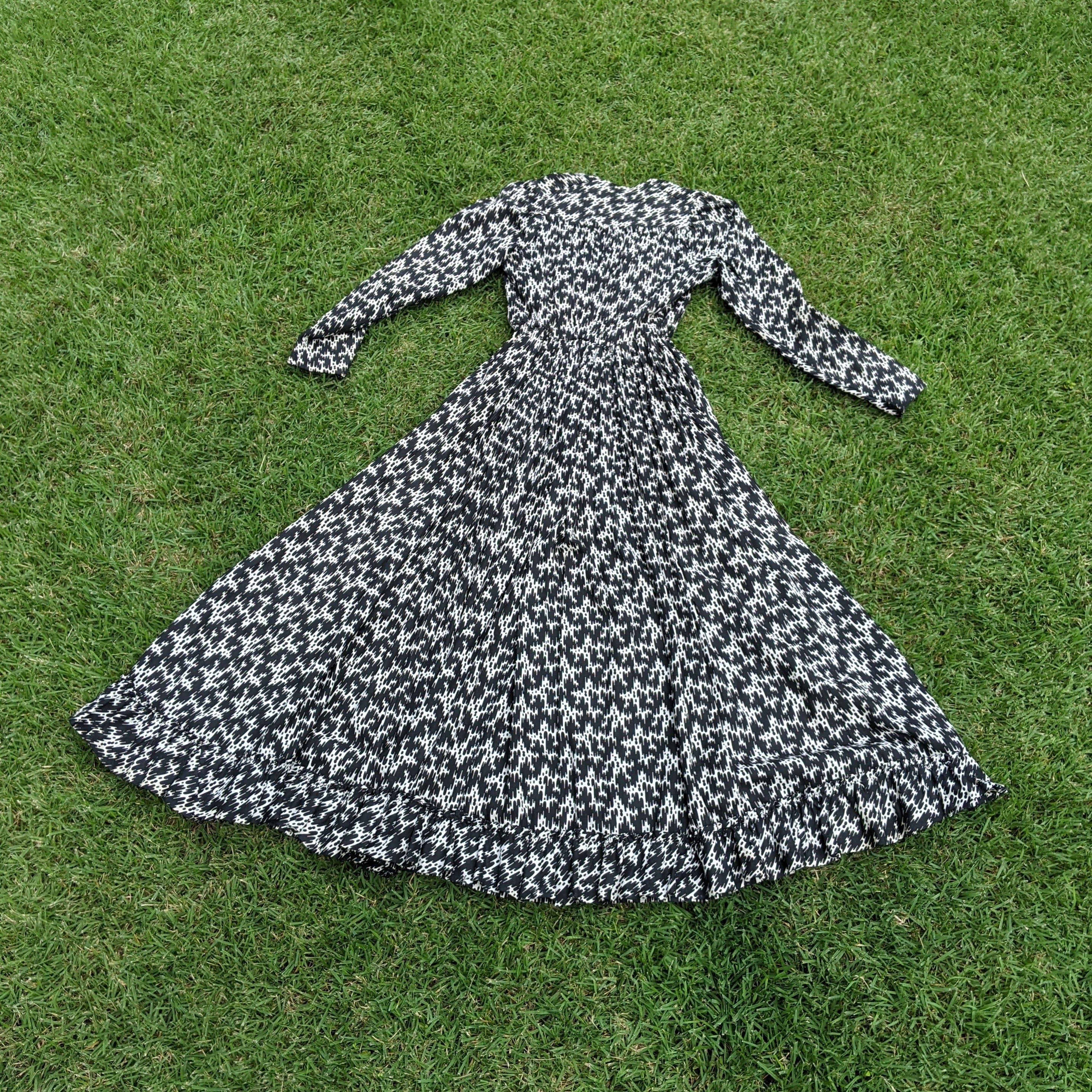 C. 1899 to Early 1900s Cotton Wrapper Dress