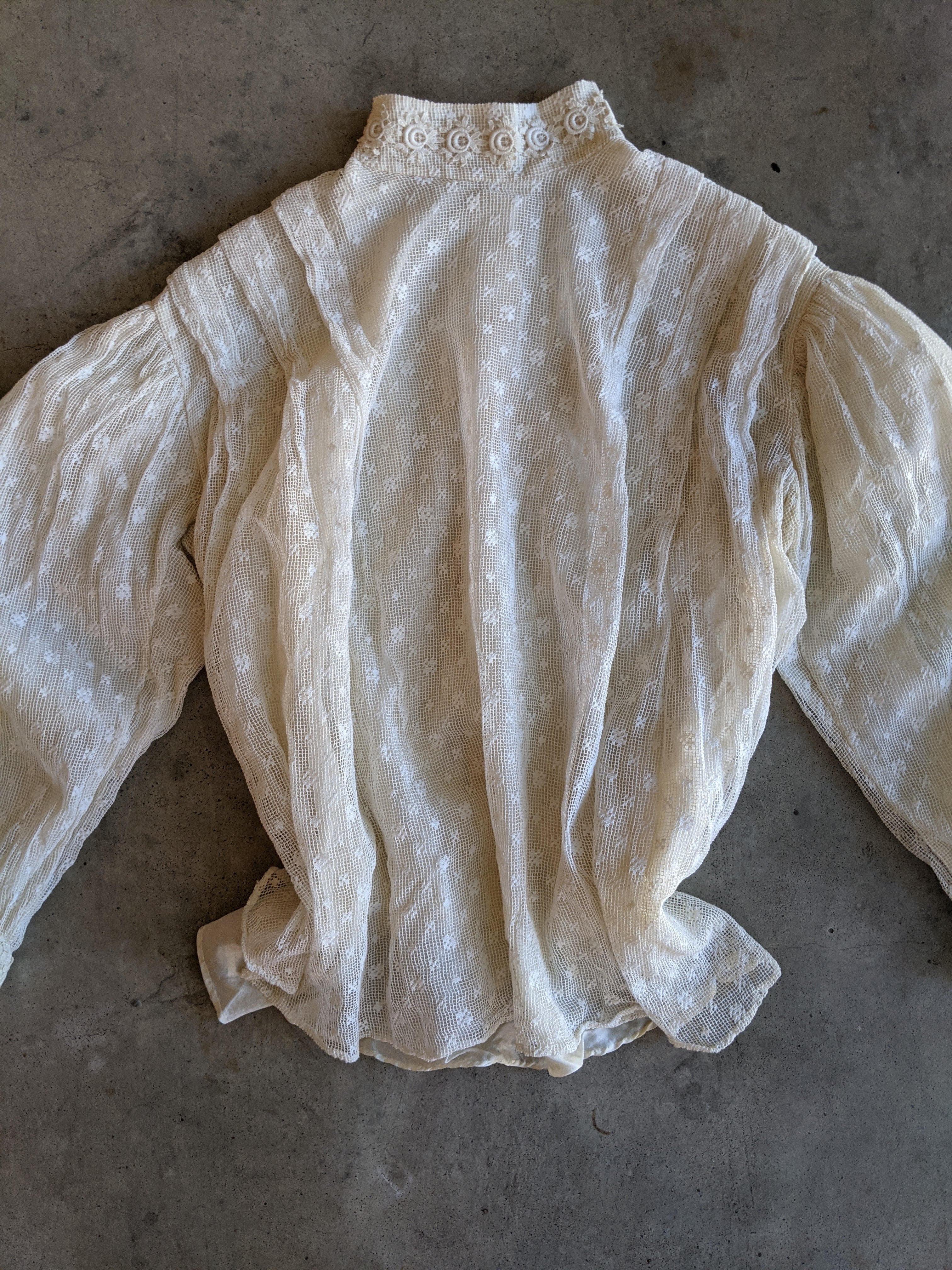1900s Cream Lace Shirt-Waist | Crescent Moon Collar