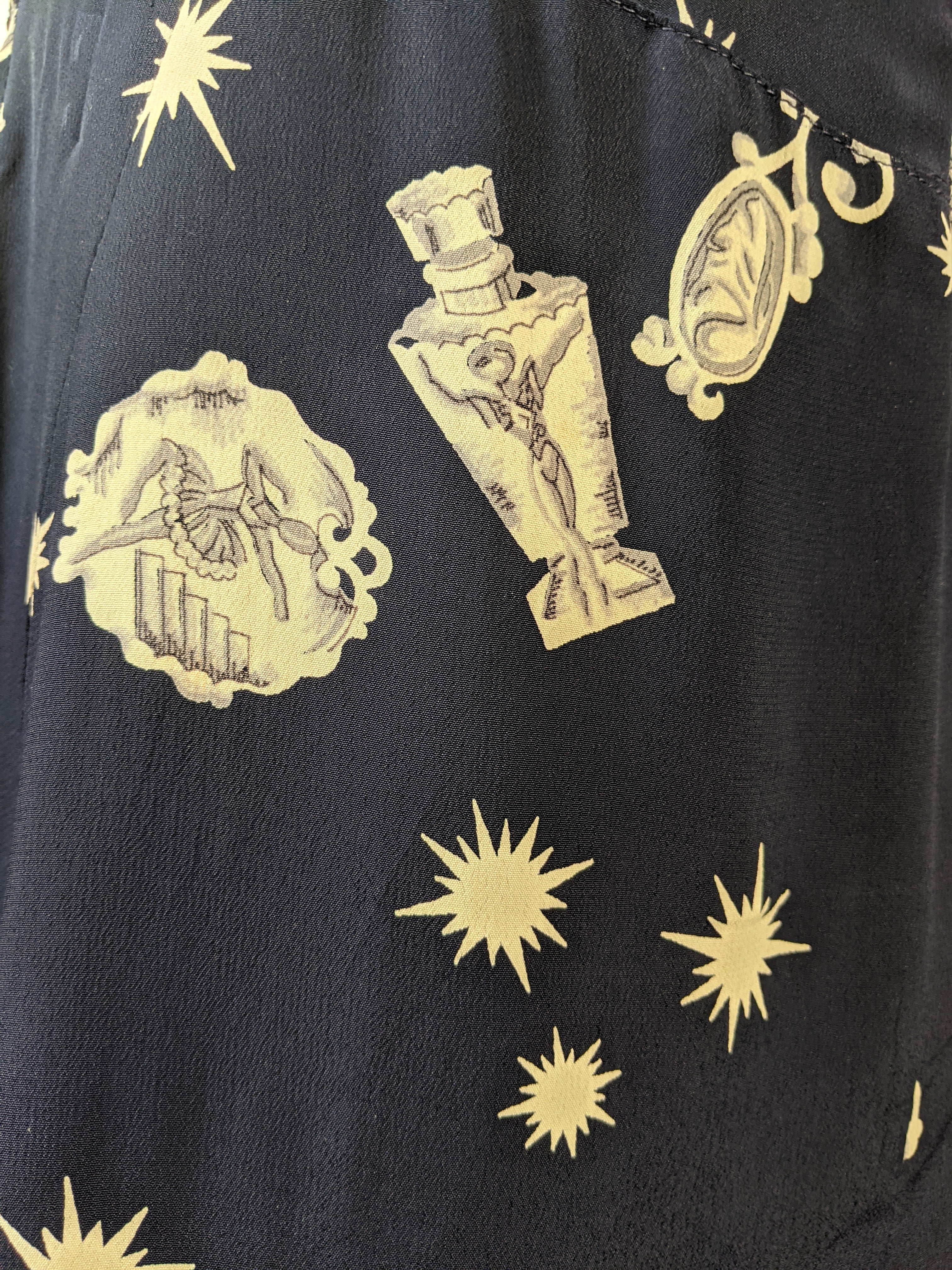 1940s Novelty Print Rayon Dress