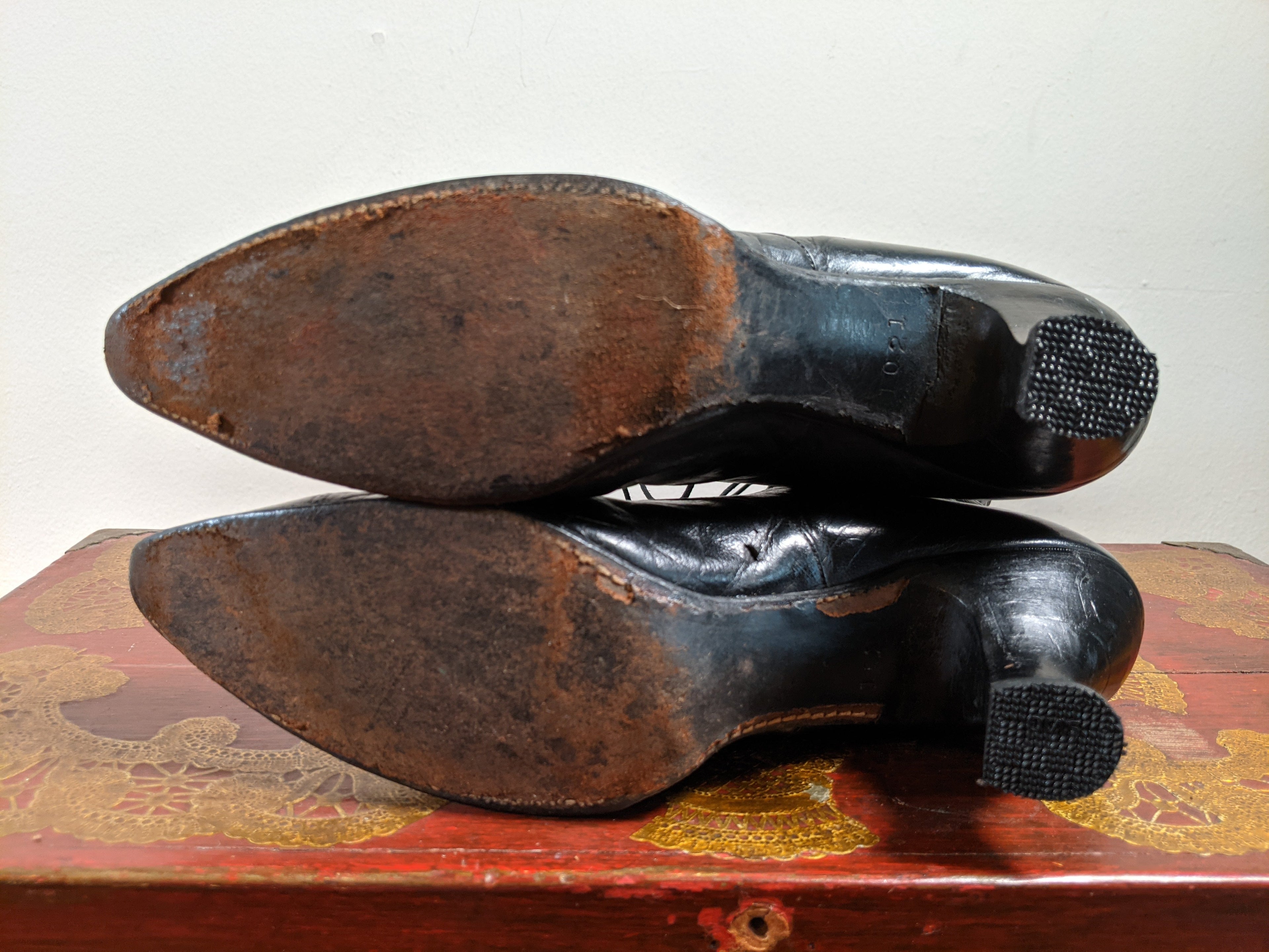 c. 1910s-1920s Black Lace Up Boots | Approx Sz 7