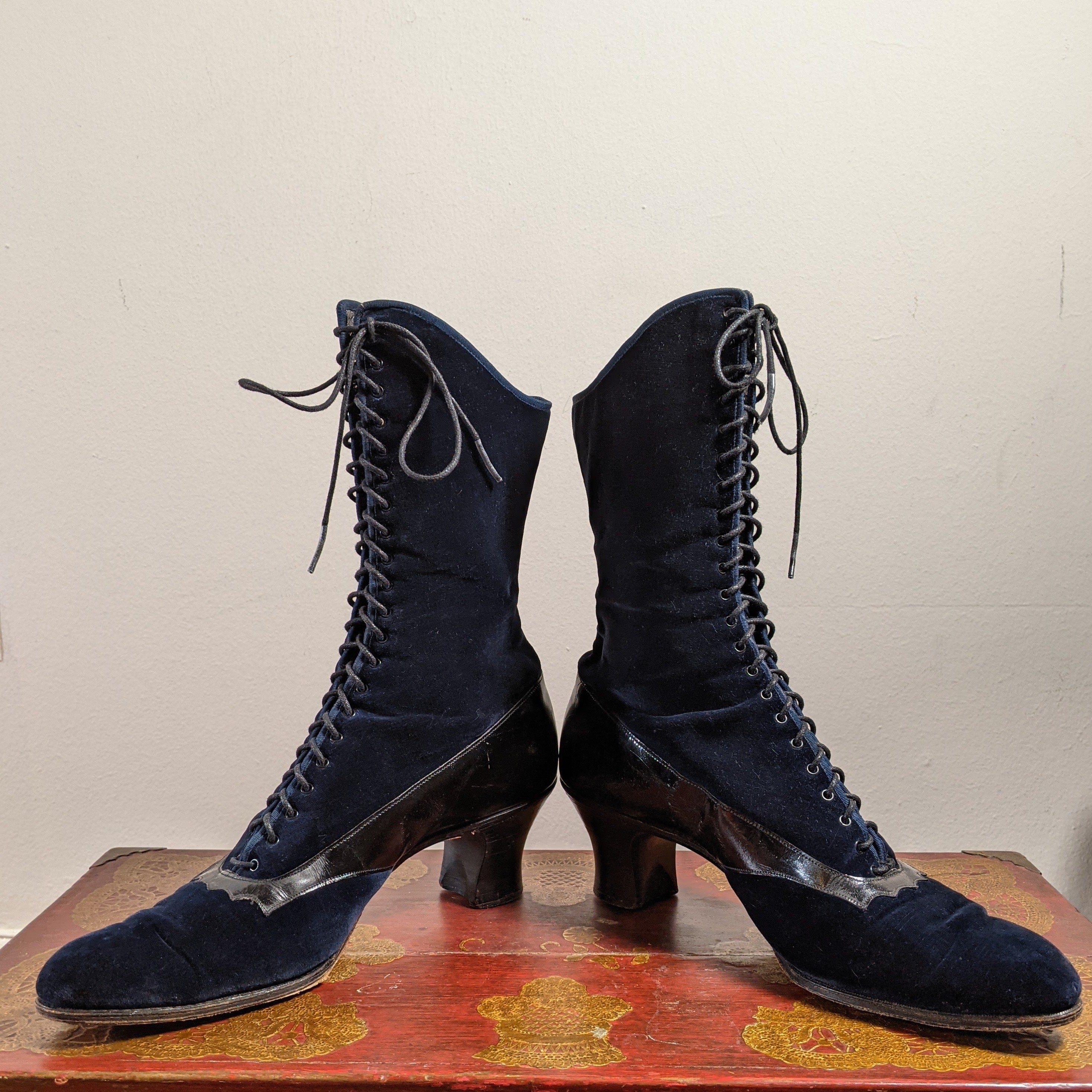 1910s-1920s Blue Velveteen Boots | Approx Sz 7.5-8