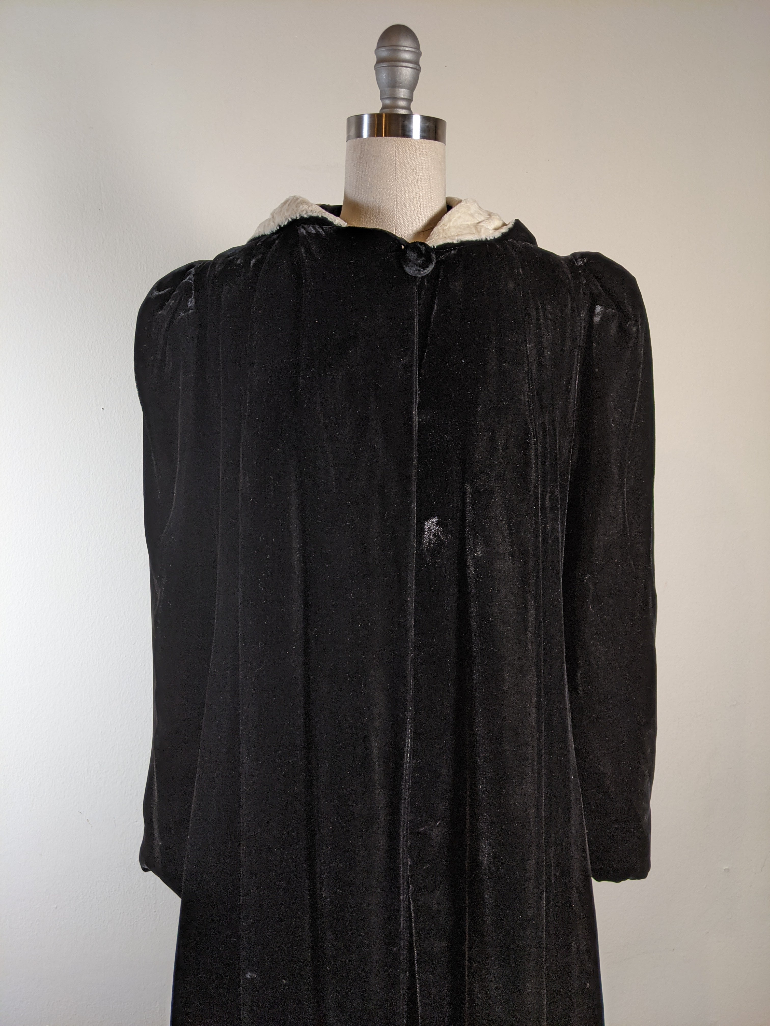 c. 1930s-1940s Hooded Velvet Cloak