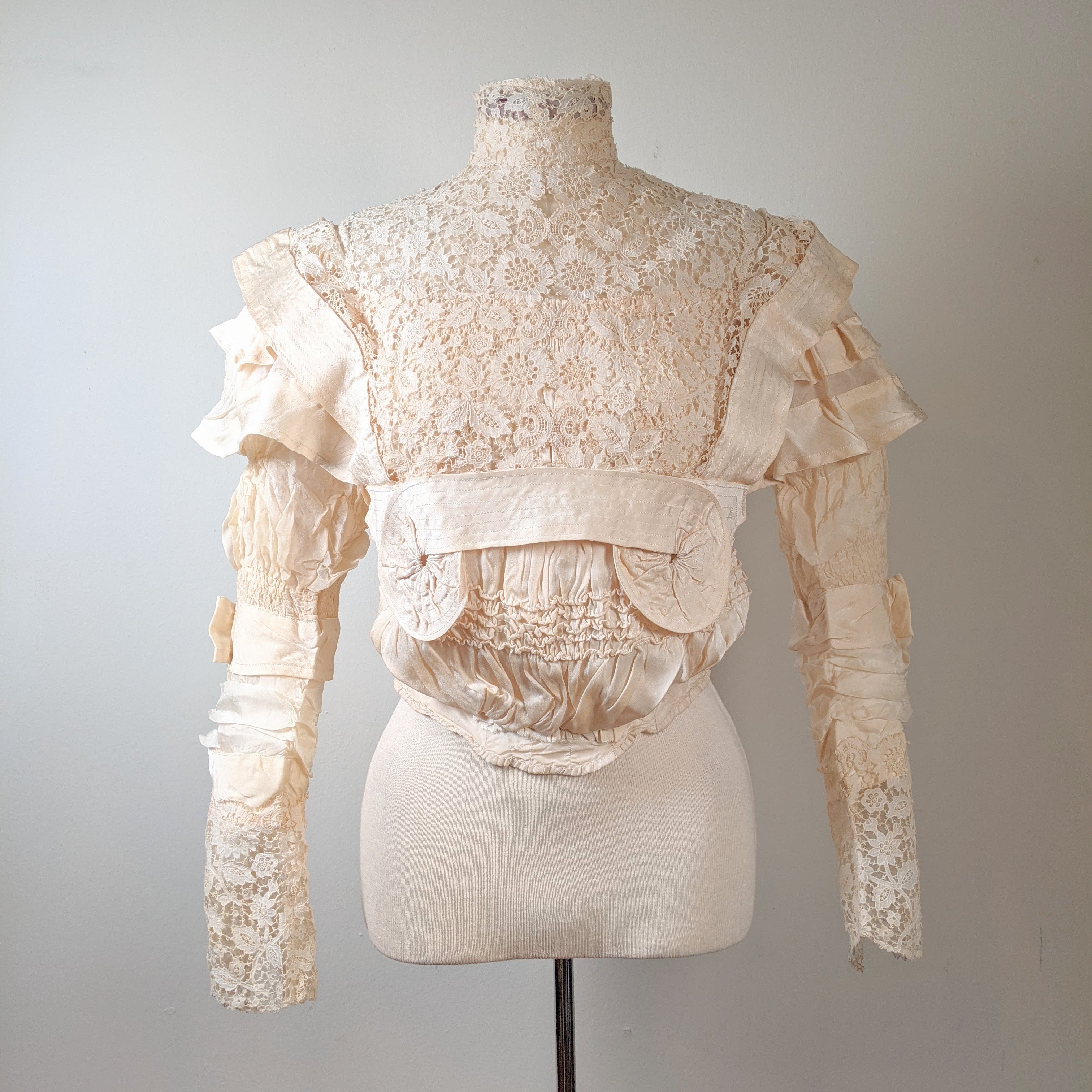 c. 1900 Silk Lace Bodice