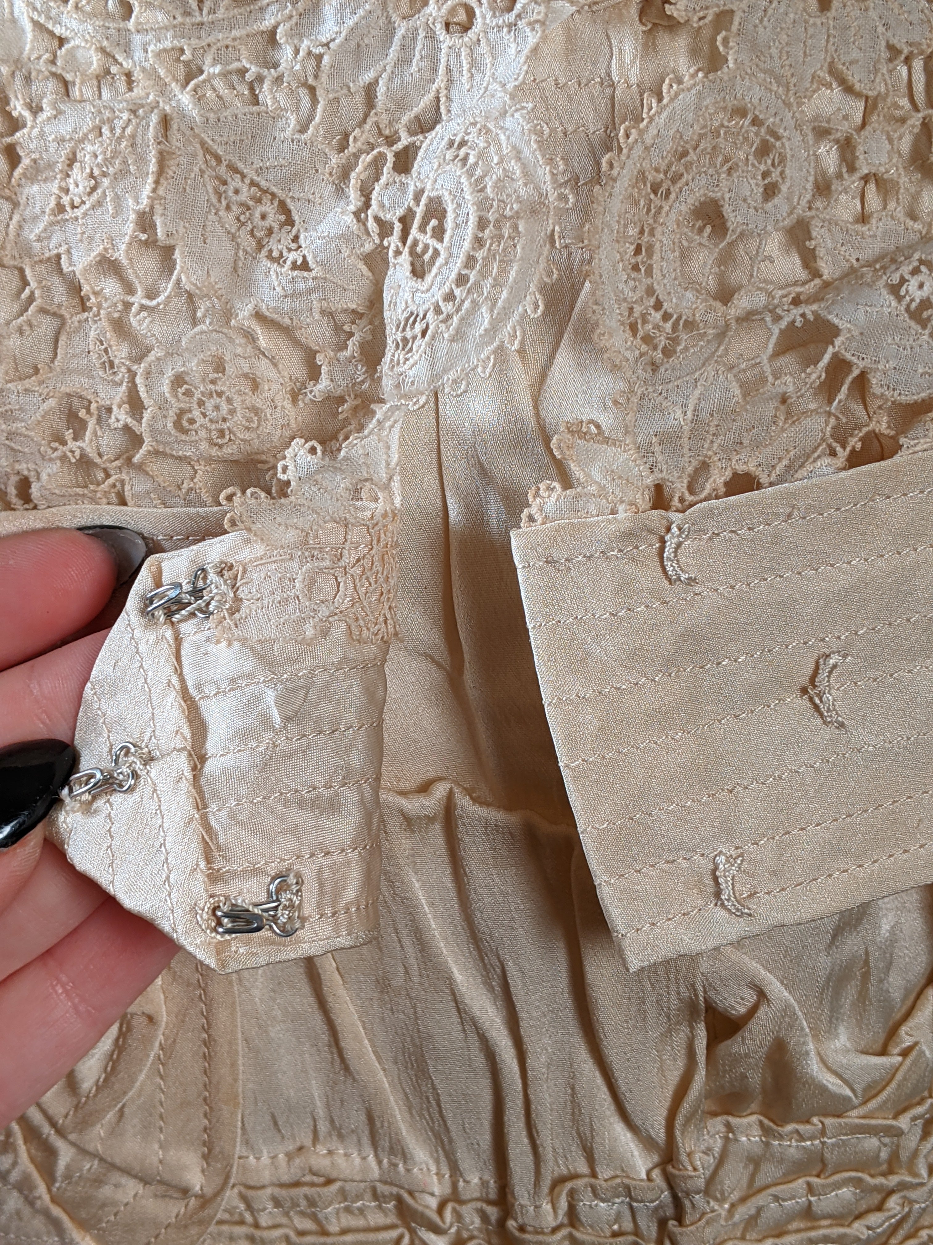 c. 1900 Silk Lace Bodice