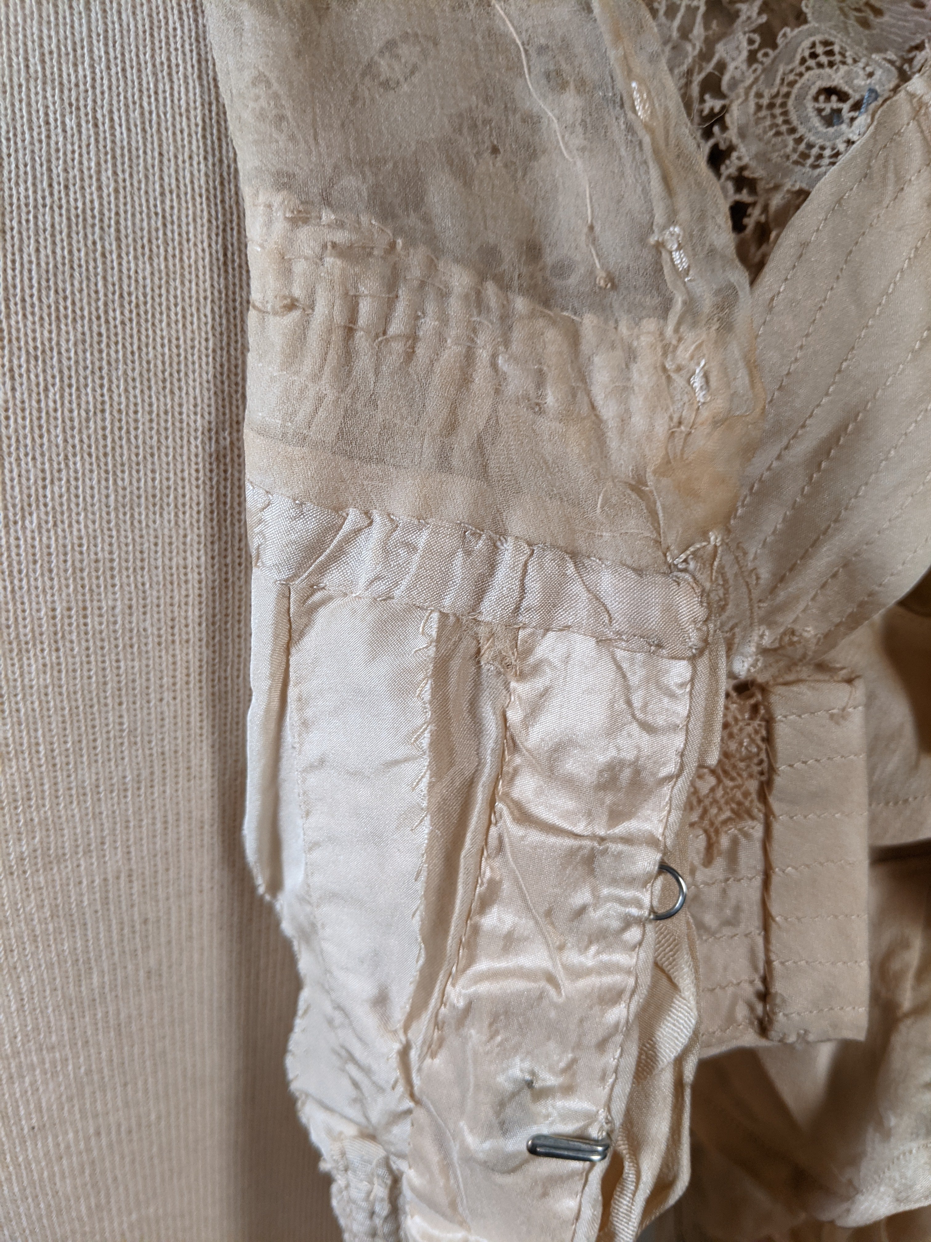 c. 1900 Silk Lace Bodice