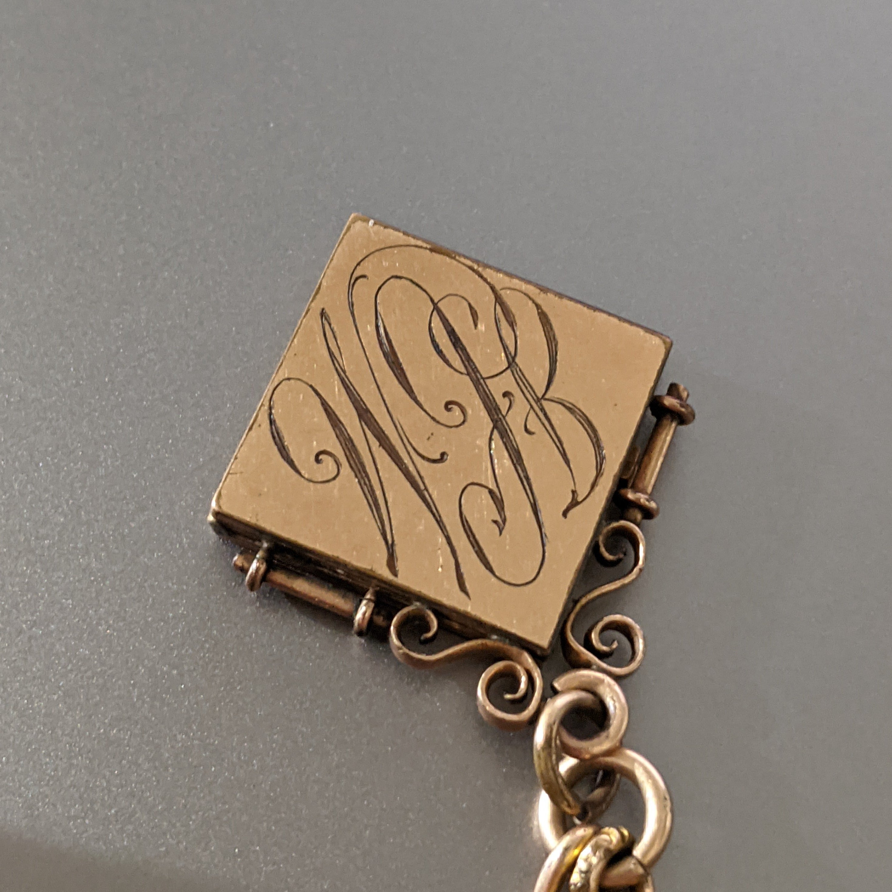 19th c. Gold Filled Short T-Bar Watch Chain + Locket | 12.5"