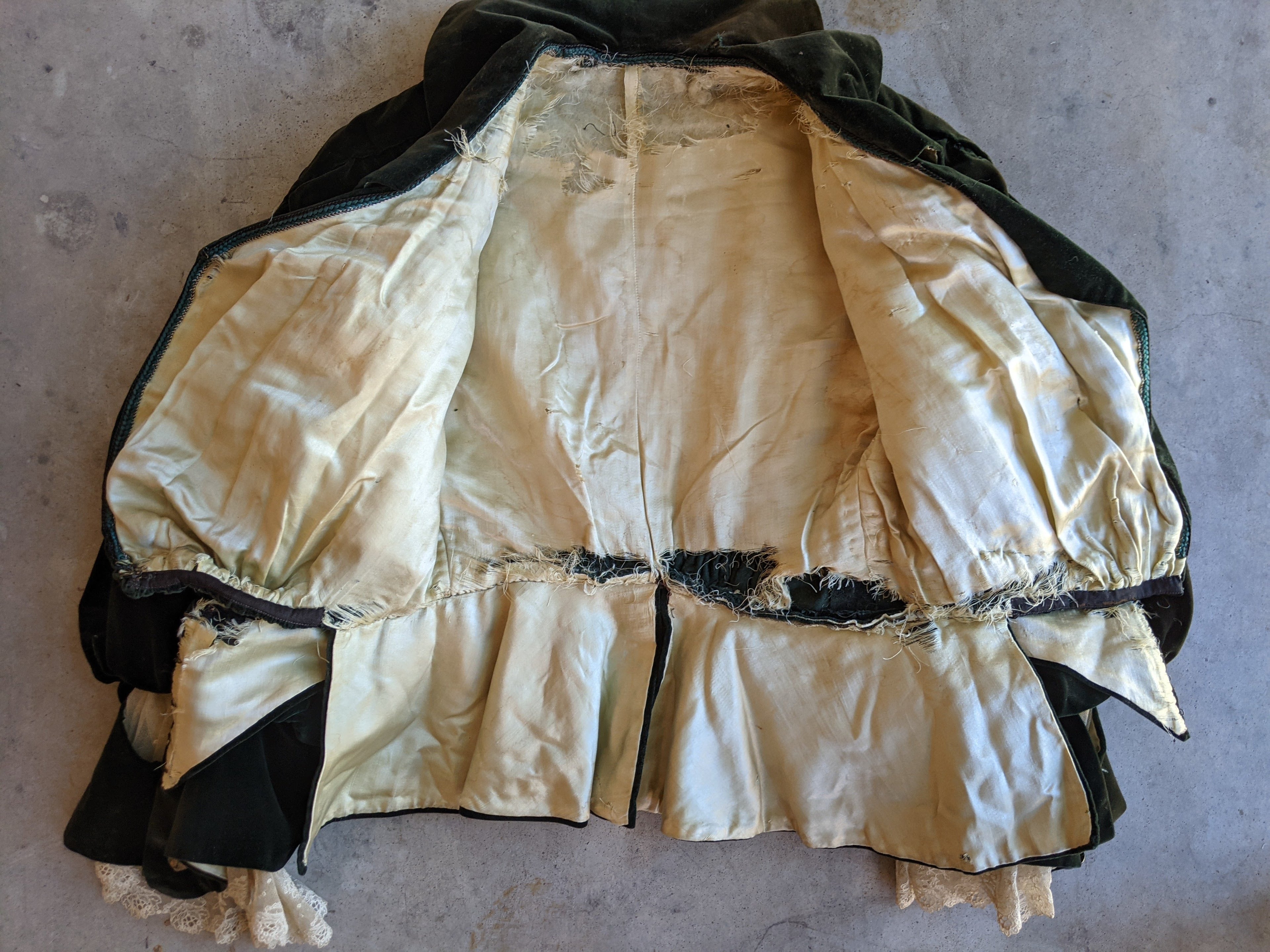 c. 1900s Green Velvet Bodice | Study + Display