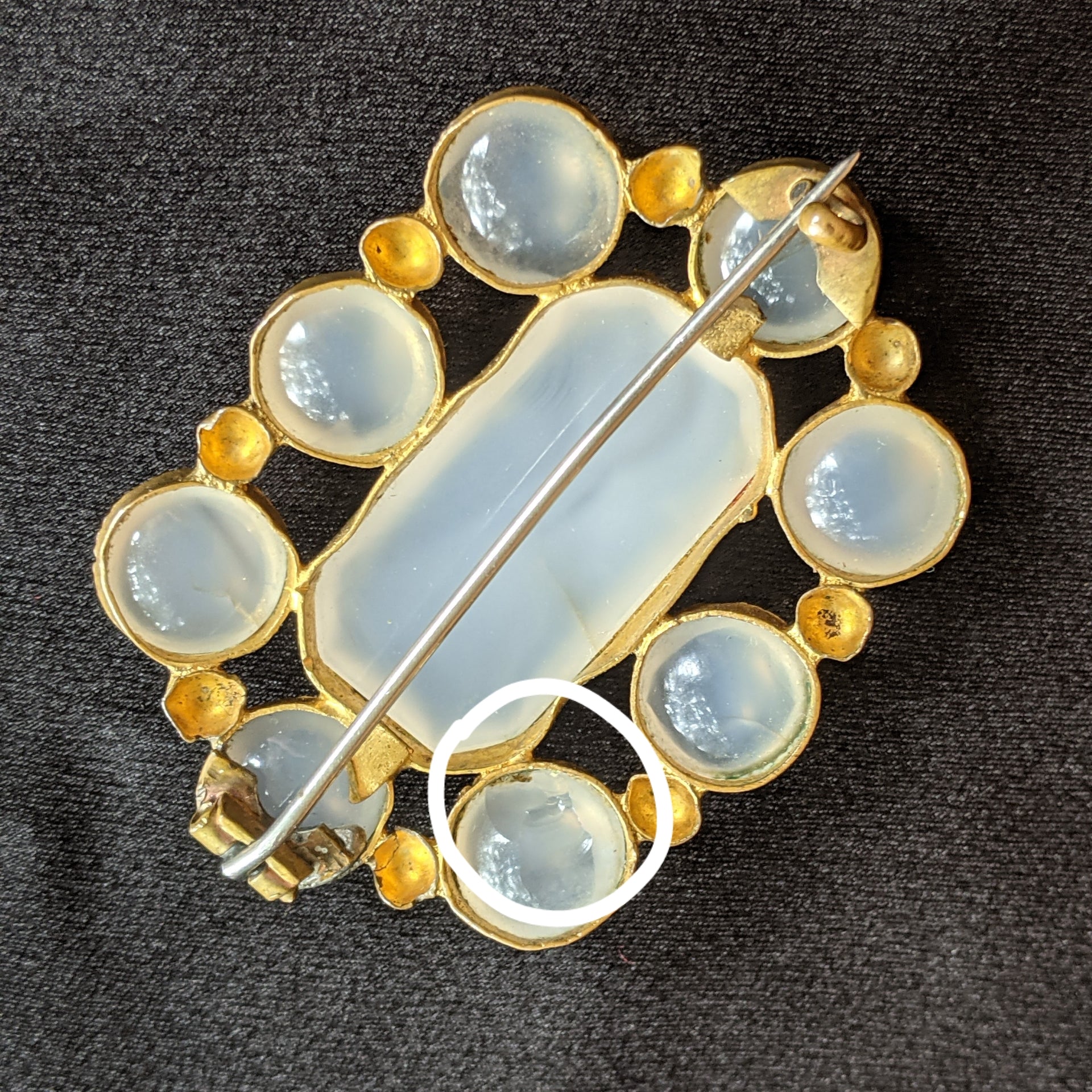 19th c. Scottish White Agate / Chalcedony Brooch