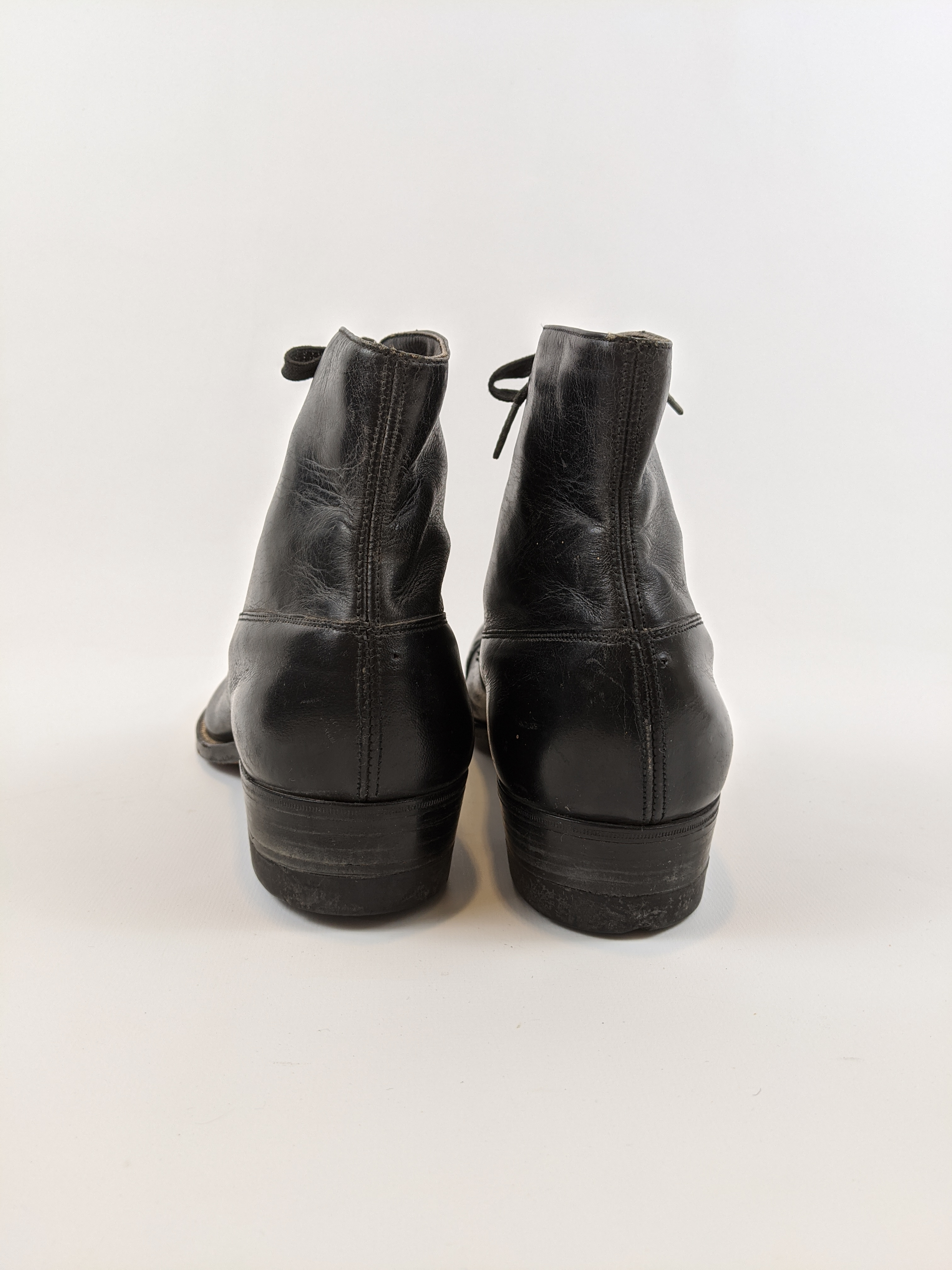 RESERVED | 1910s Black Lace Up Boots | Approx Sz 7.5-8