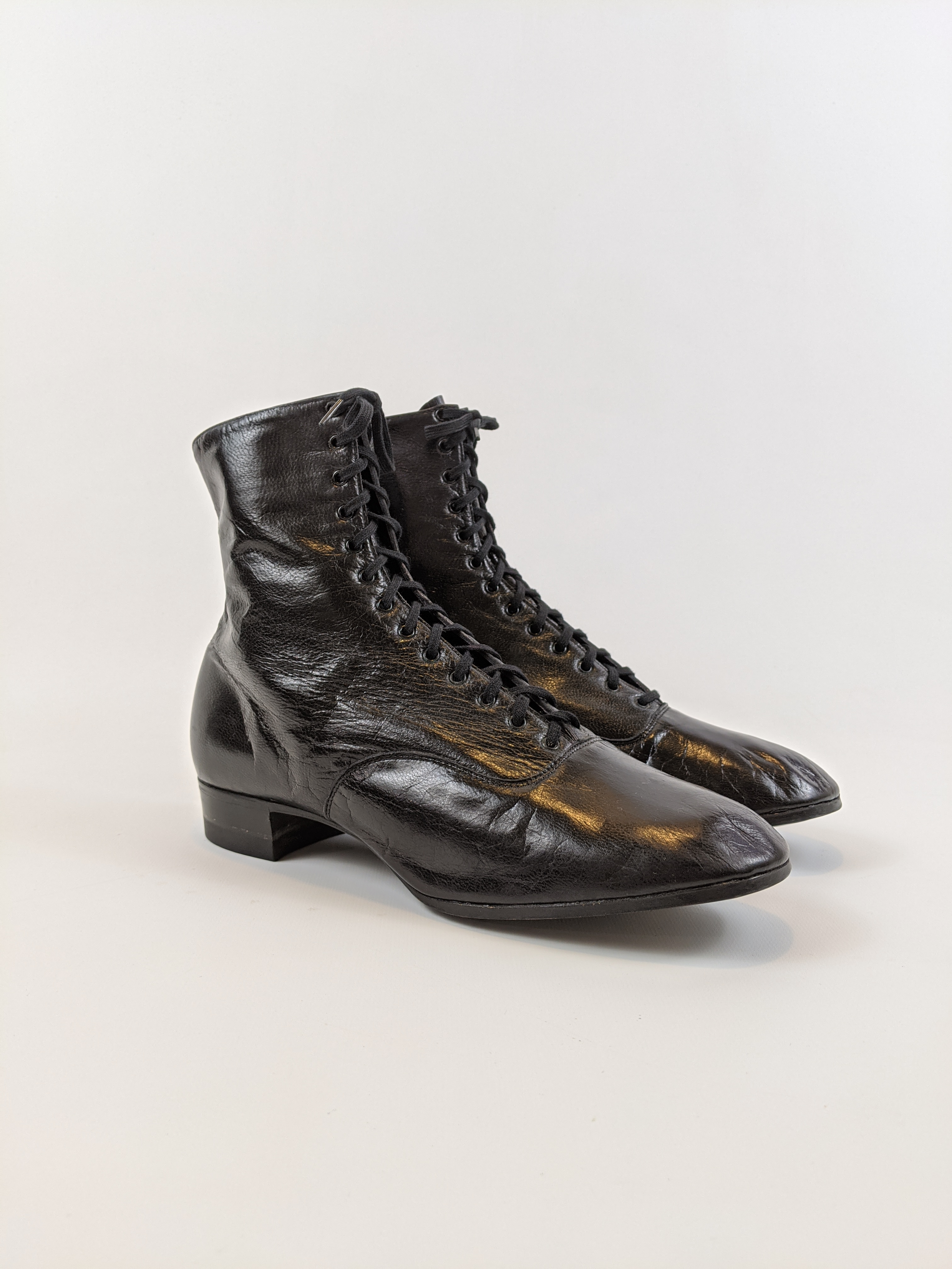 1930s Black Lace Up Boots | Approx Sz 7-7.5