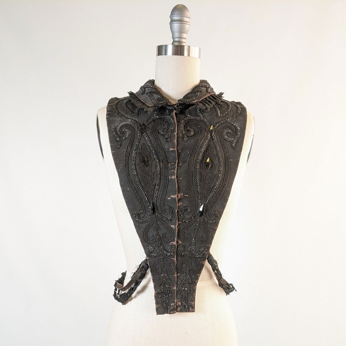 1880s Beaded Collar