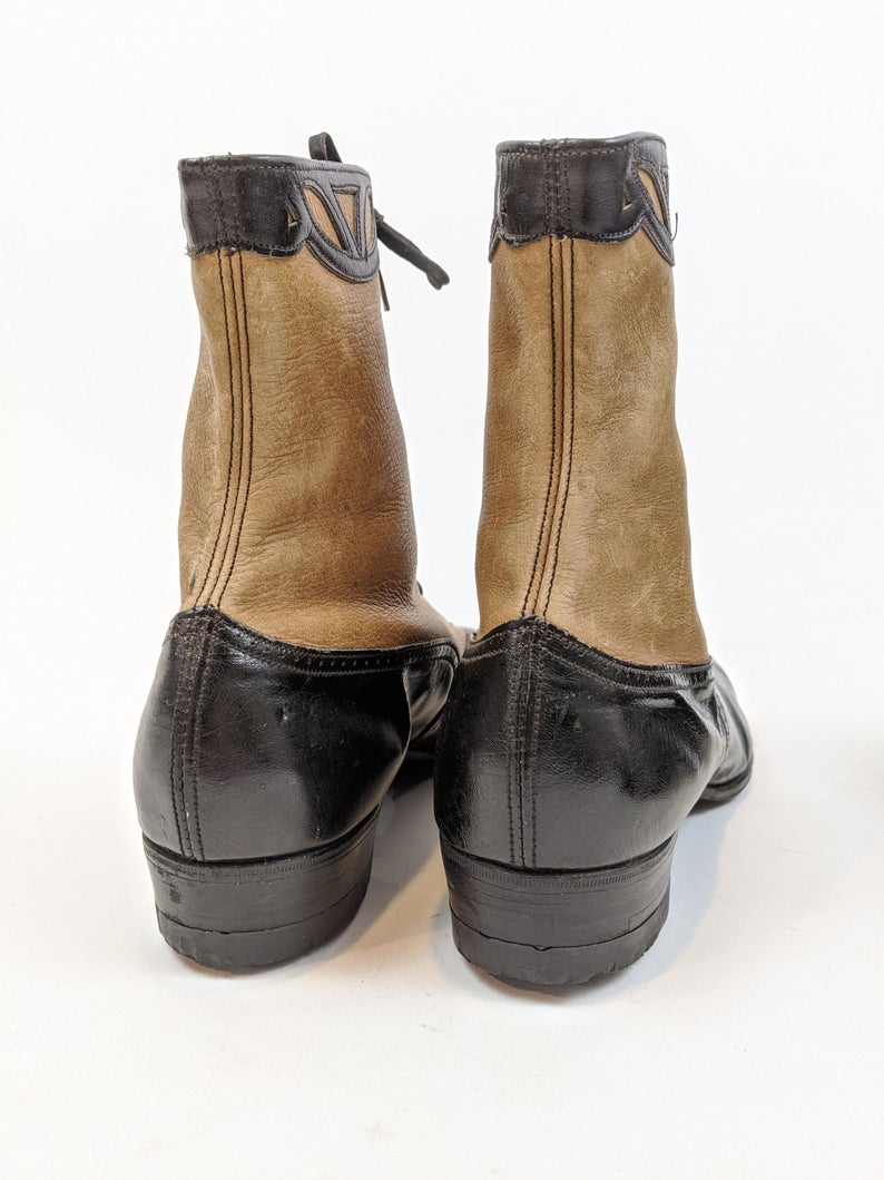 1930s Lace Up Brown and Black Boots | Approx Sz 7