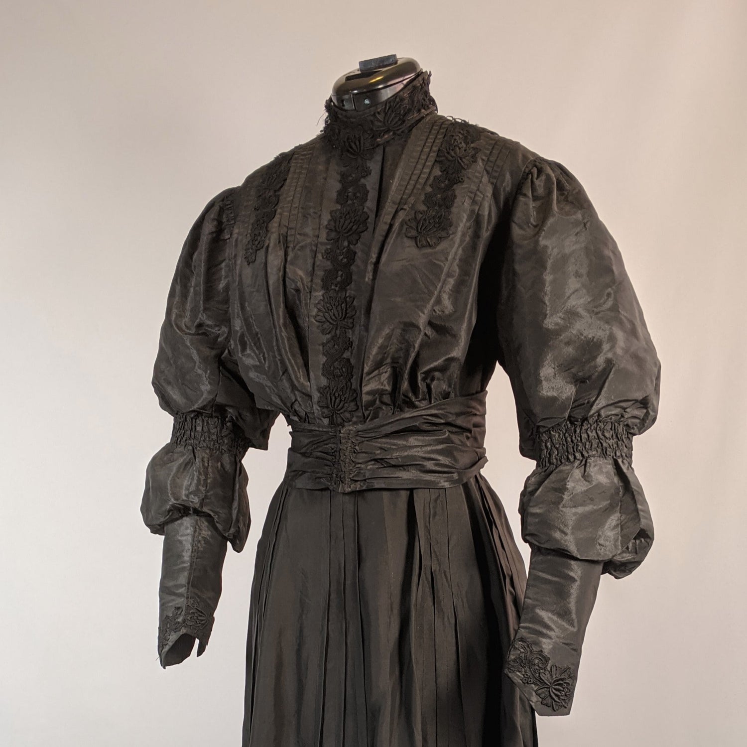 1890s Black Taffeta Bodice