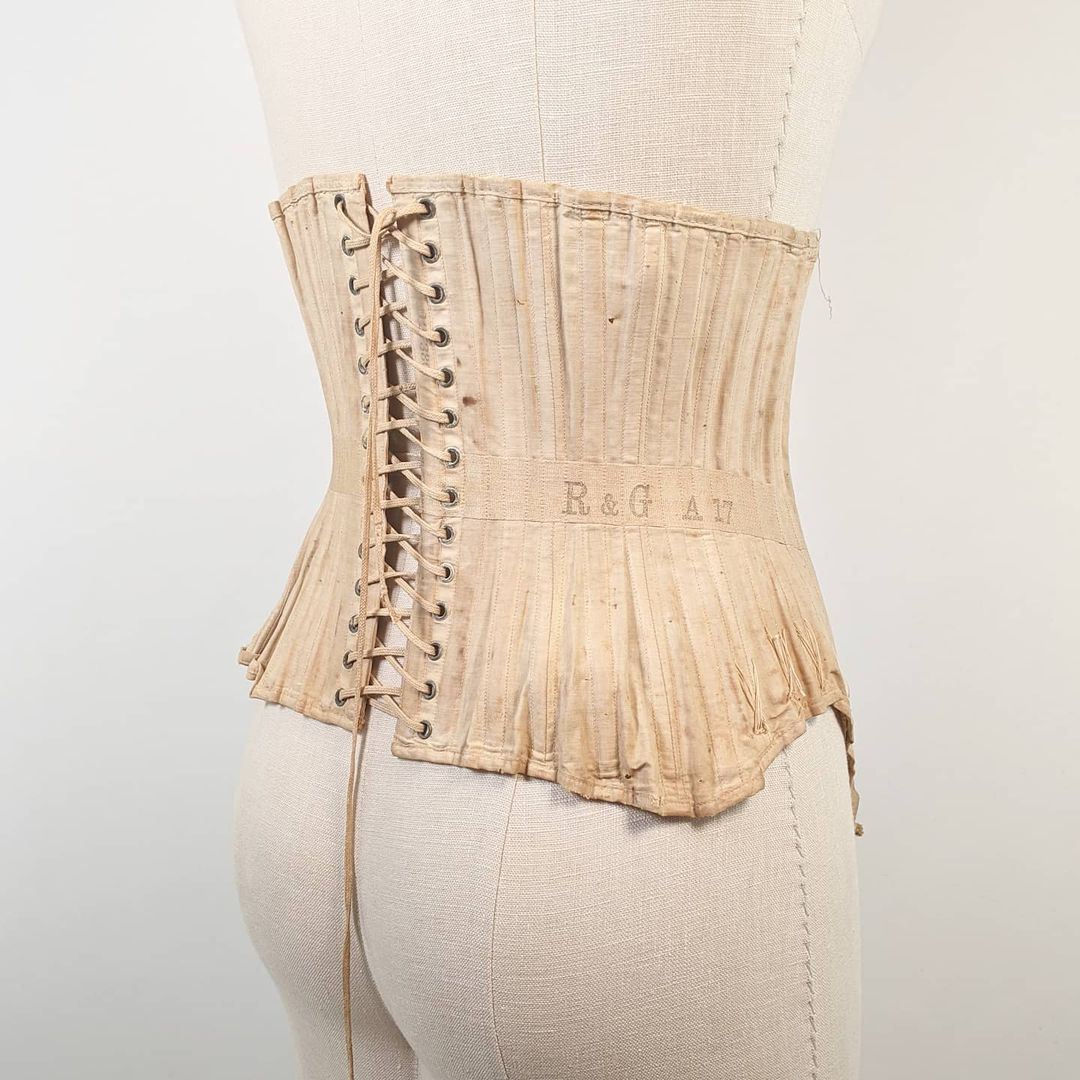 R&amp;G Corset | Study + Display