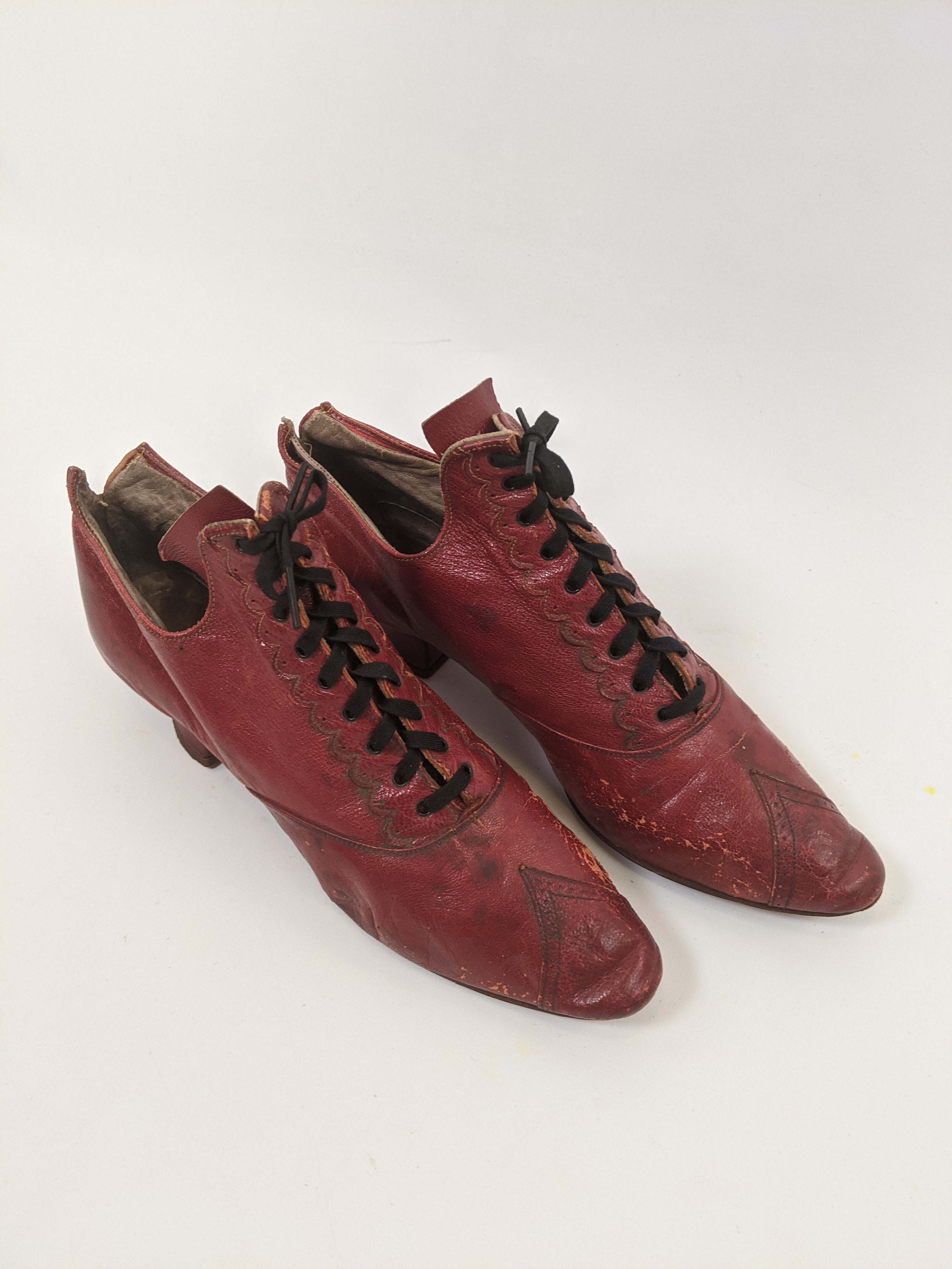 1880s - 1890s Lace Up Shoes