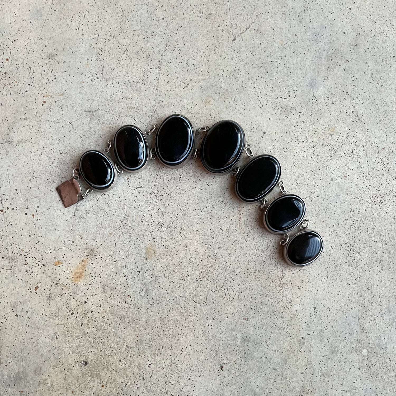 Late 19th c. Bullseye Agate Silver Bracelet