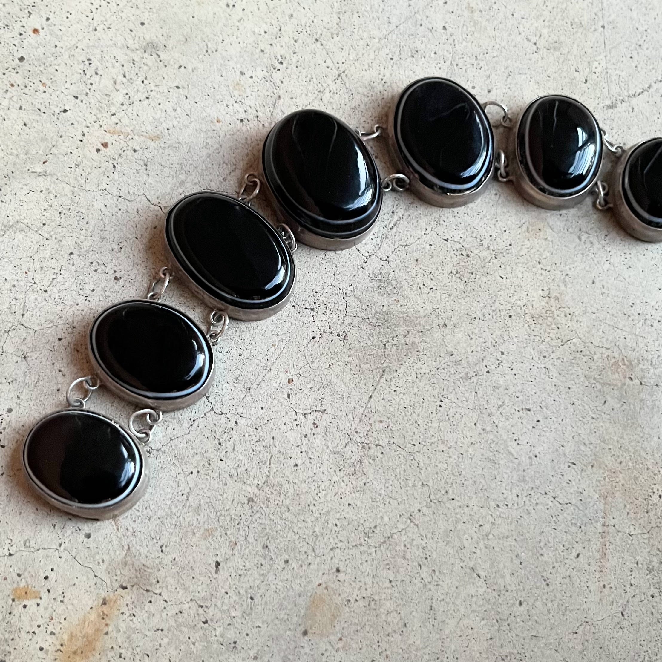 Late 19th c. Bullseye Agate Silver Bracelet