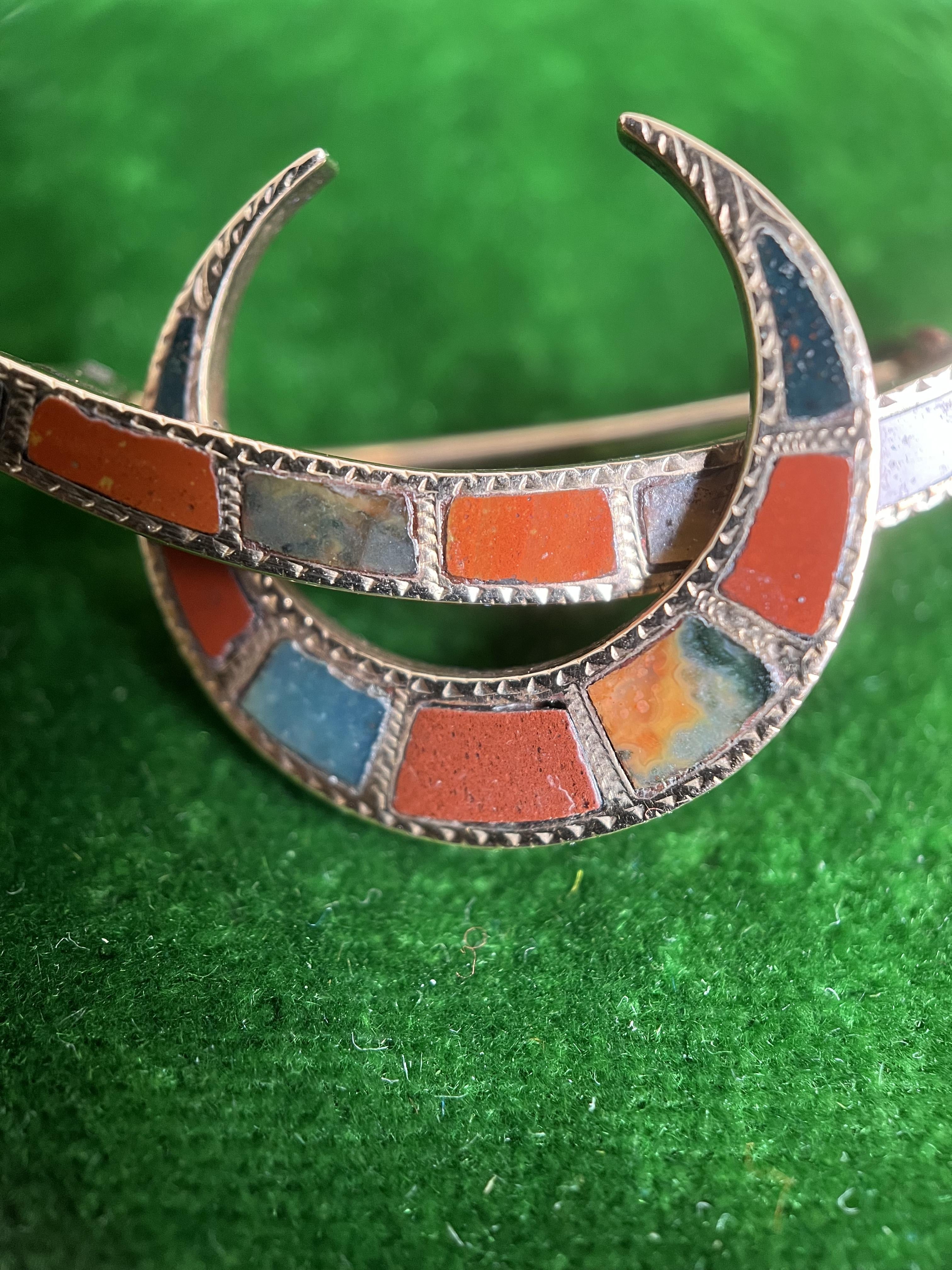 10k Gold Scottish Agate Crescent Moon Brooch | Antique Victorian Jewelry
