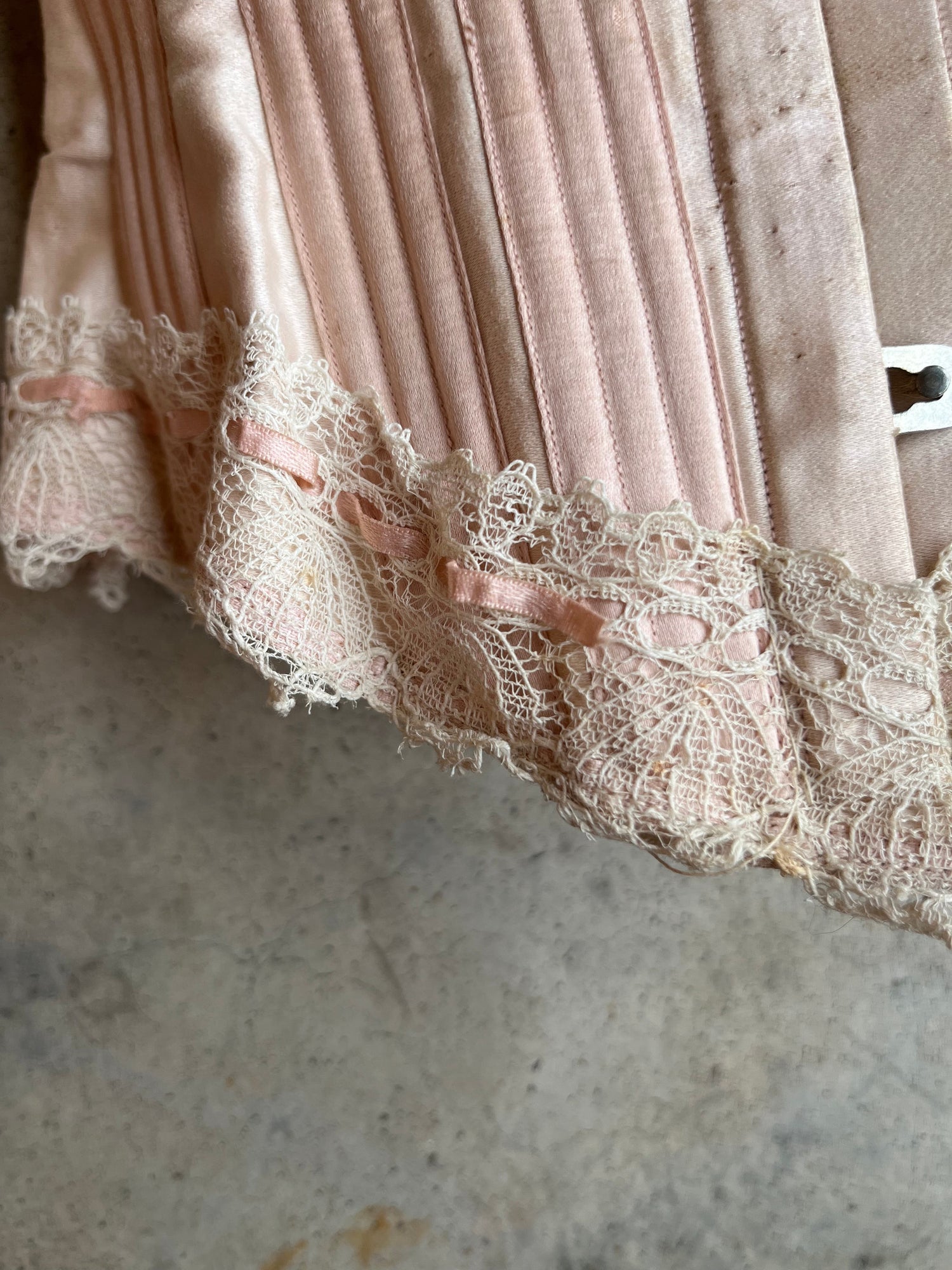 c. 1902 Pink Sateen Corset