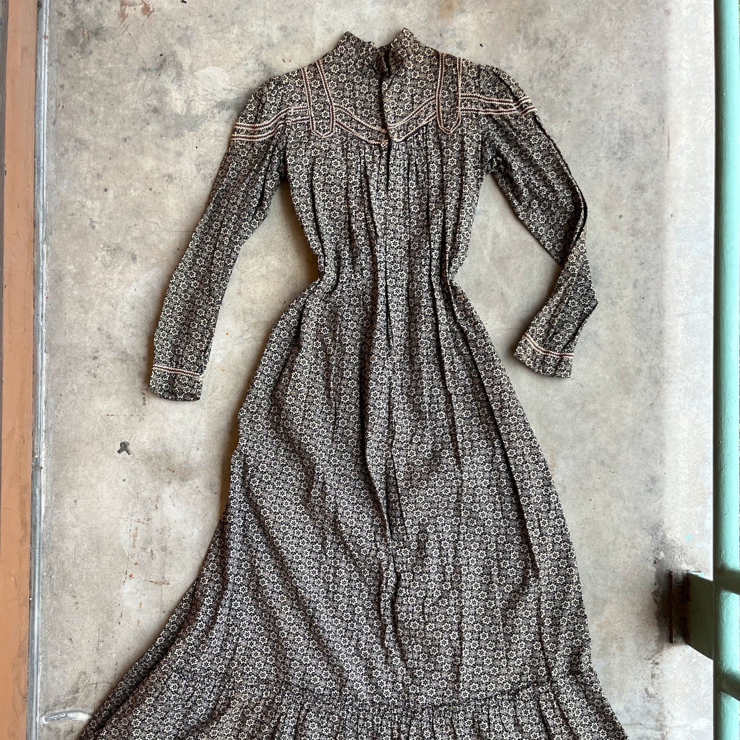 c. 1900 Cotton Wrapper Dress