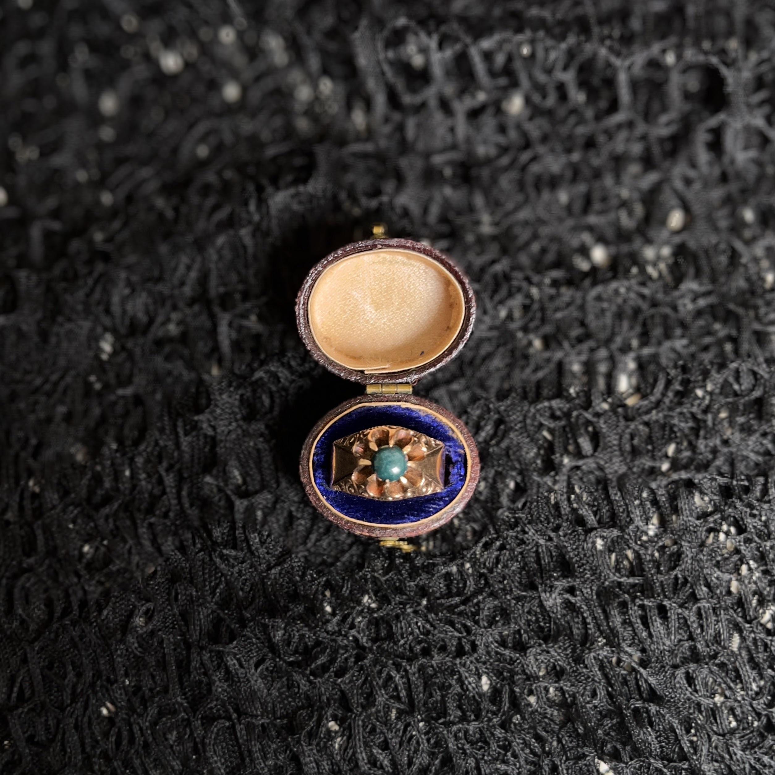 14k Gold Bloodstone Belcher Ring | Antique Victorian Jewelry